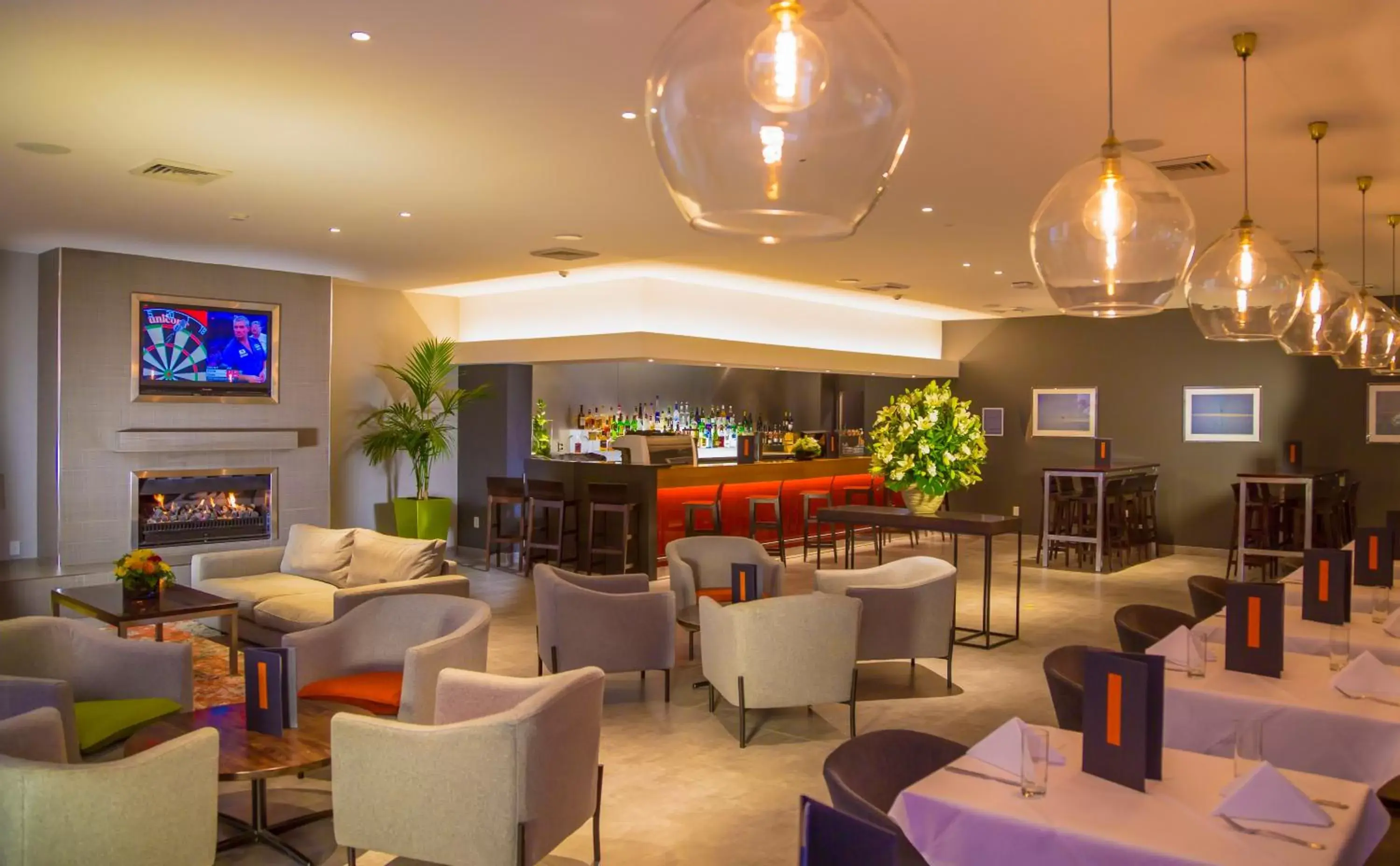 Restaurant/places to eat, Lounge/Bar in Sudima Hotel Christchurch Airport