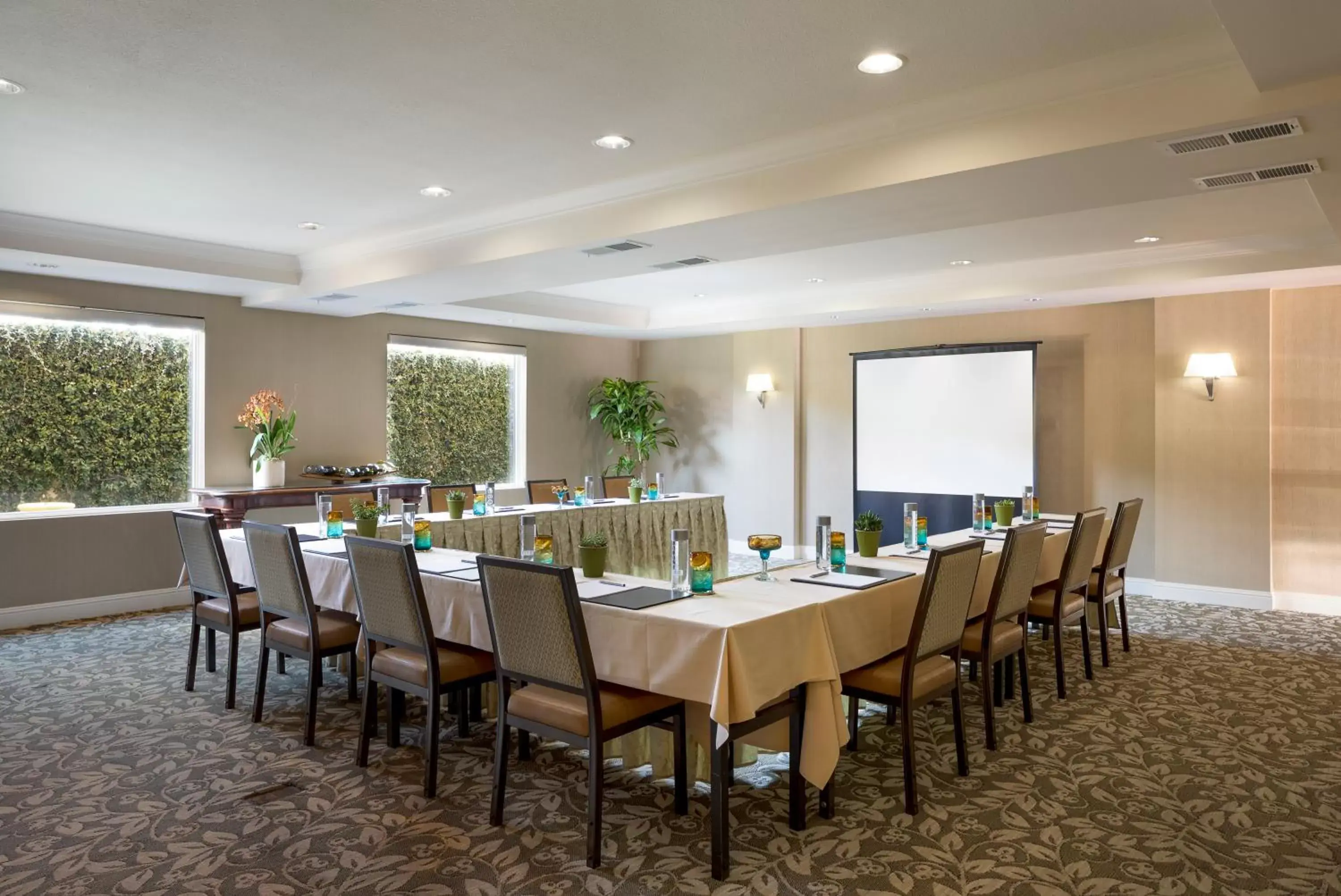 Meeting/conference room in Napa Valley Lodge