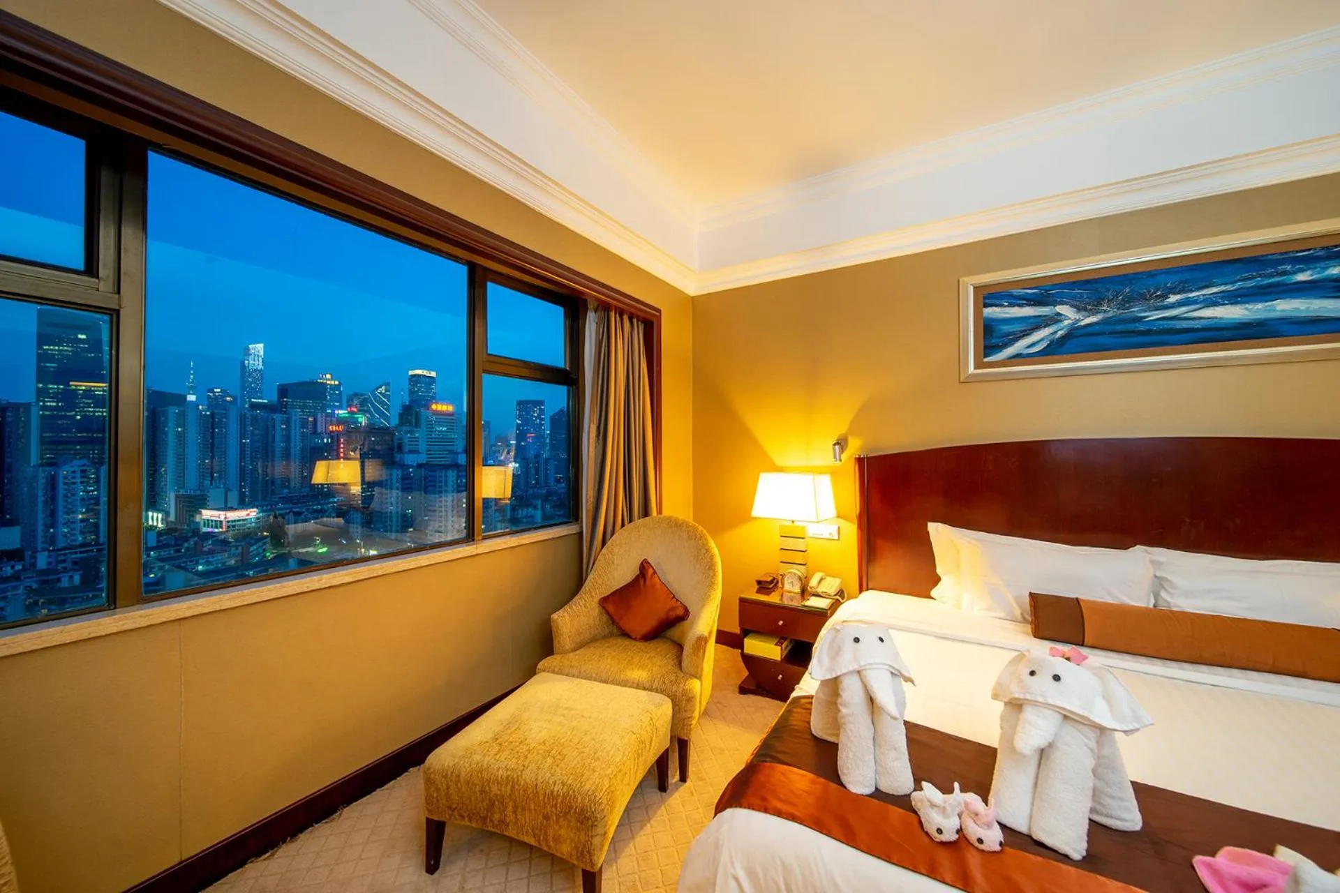 City view, Bed in Grand International Hotel
