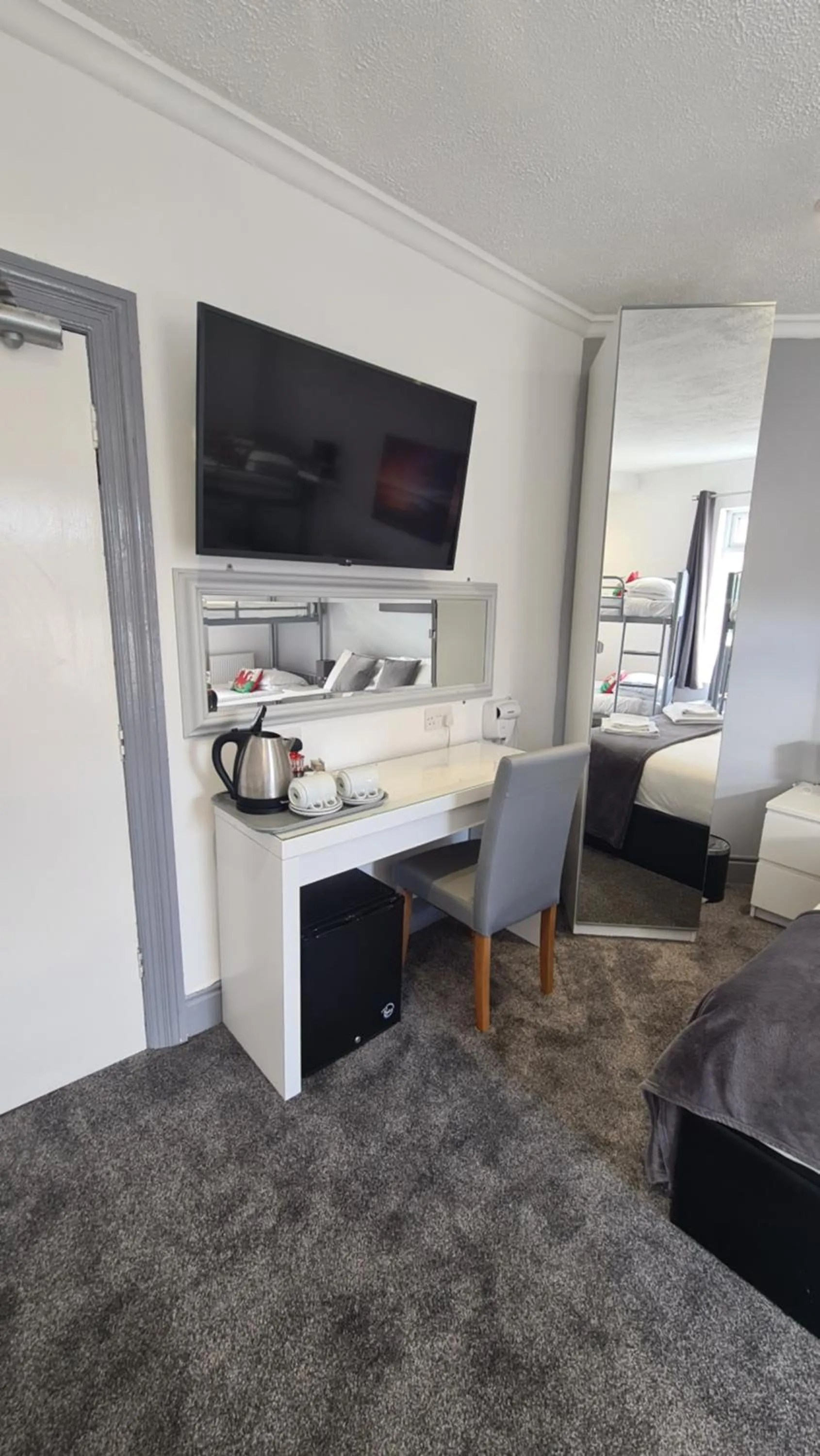 Bed in Y Gwynedd Inn