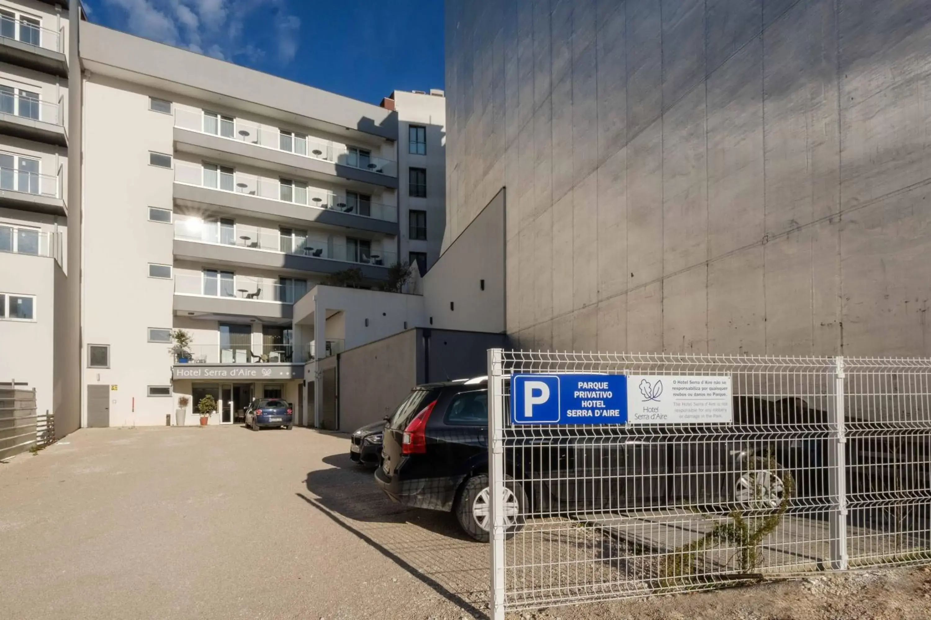 Parking, Property Building in Hotel Serra d'Aire - Boutique Hotel