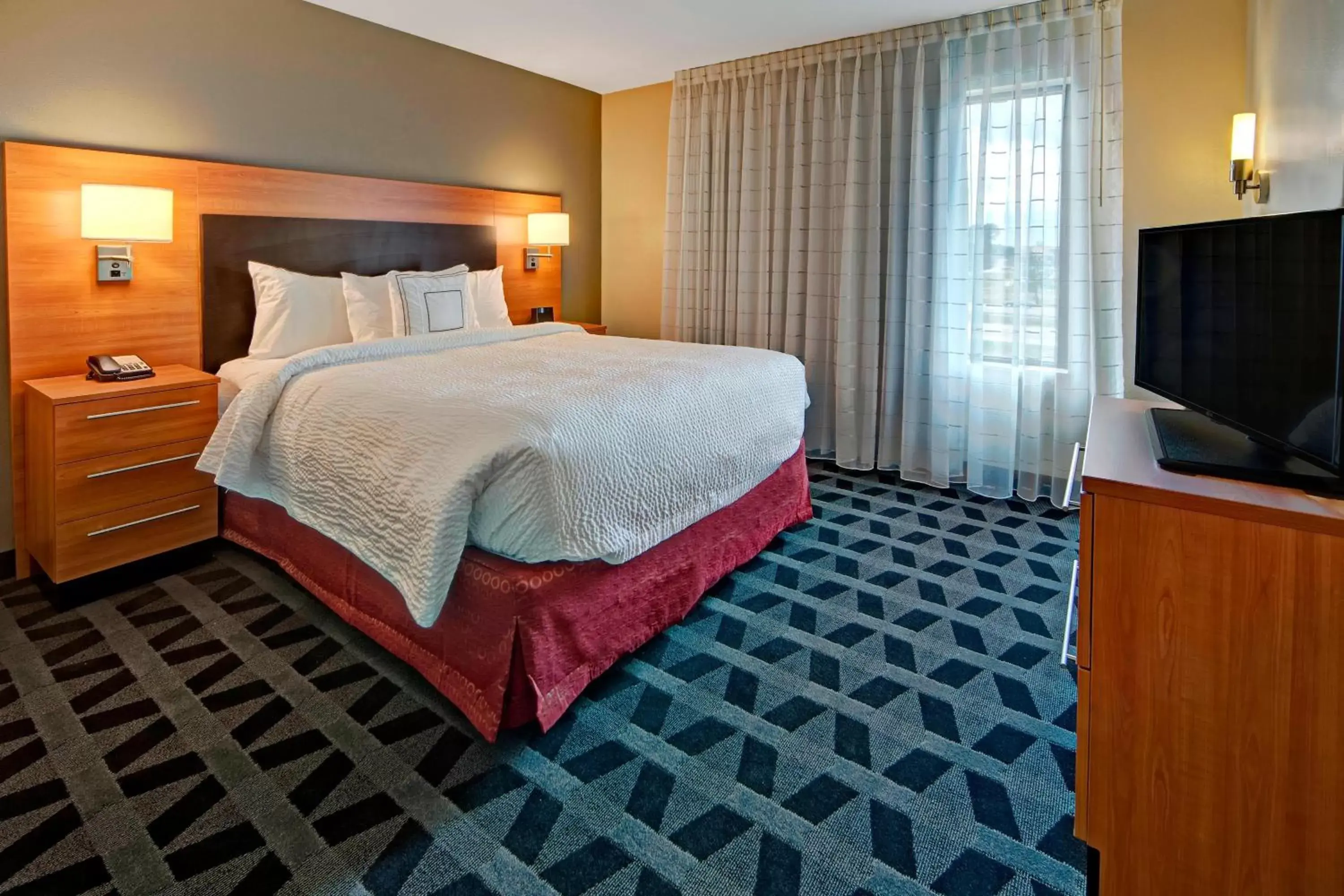 Bedroom, Bed in TownePlace Suites by Marriott Hattiesburg