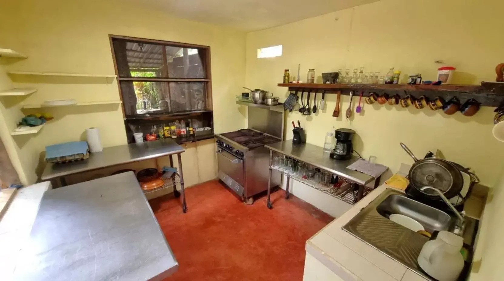 Communal kitchen in Villa Santuario Lake front Oasis