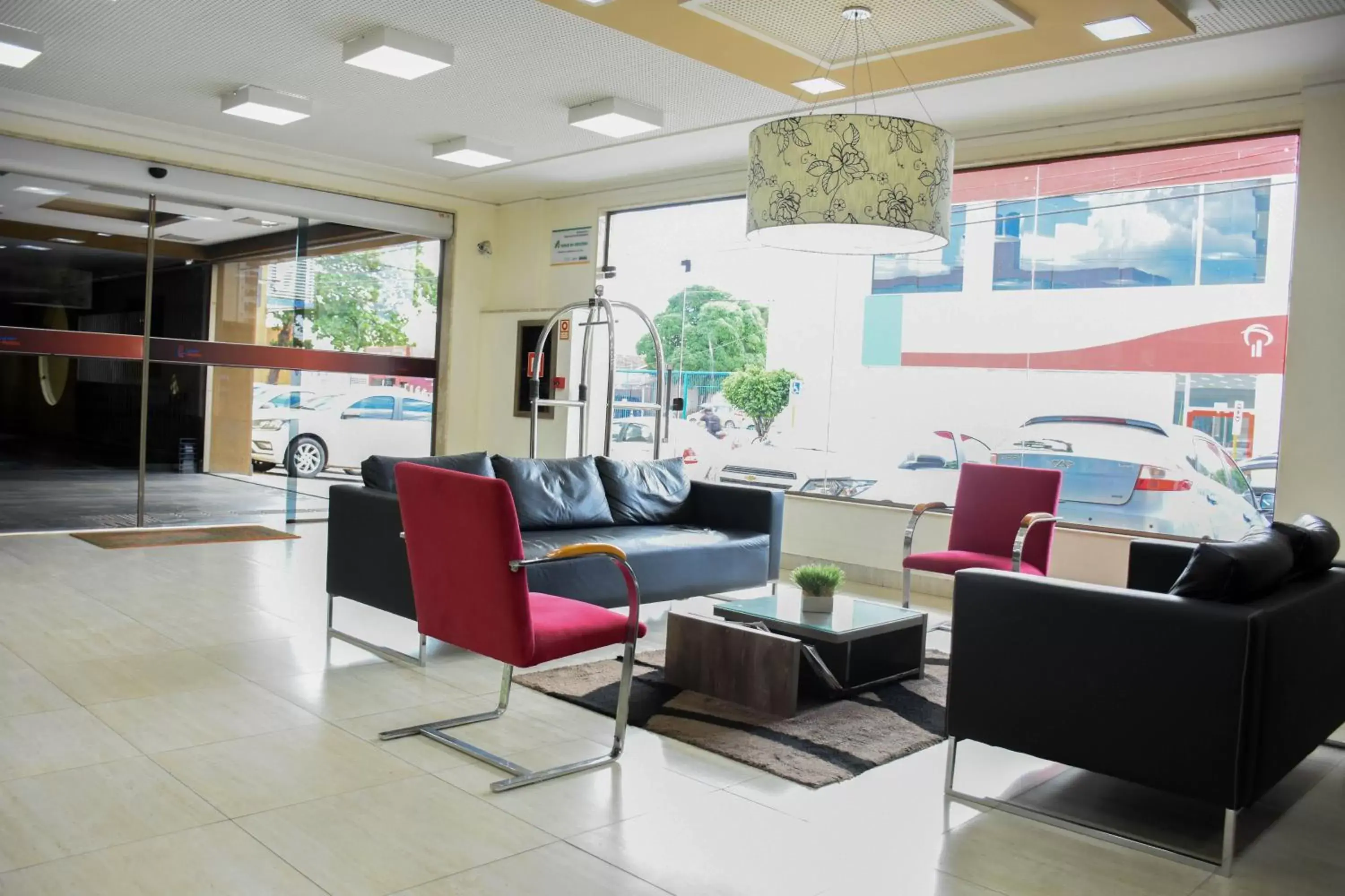 Living room, Lobby/Reception in Larison Hotéis - Porto Velho