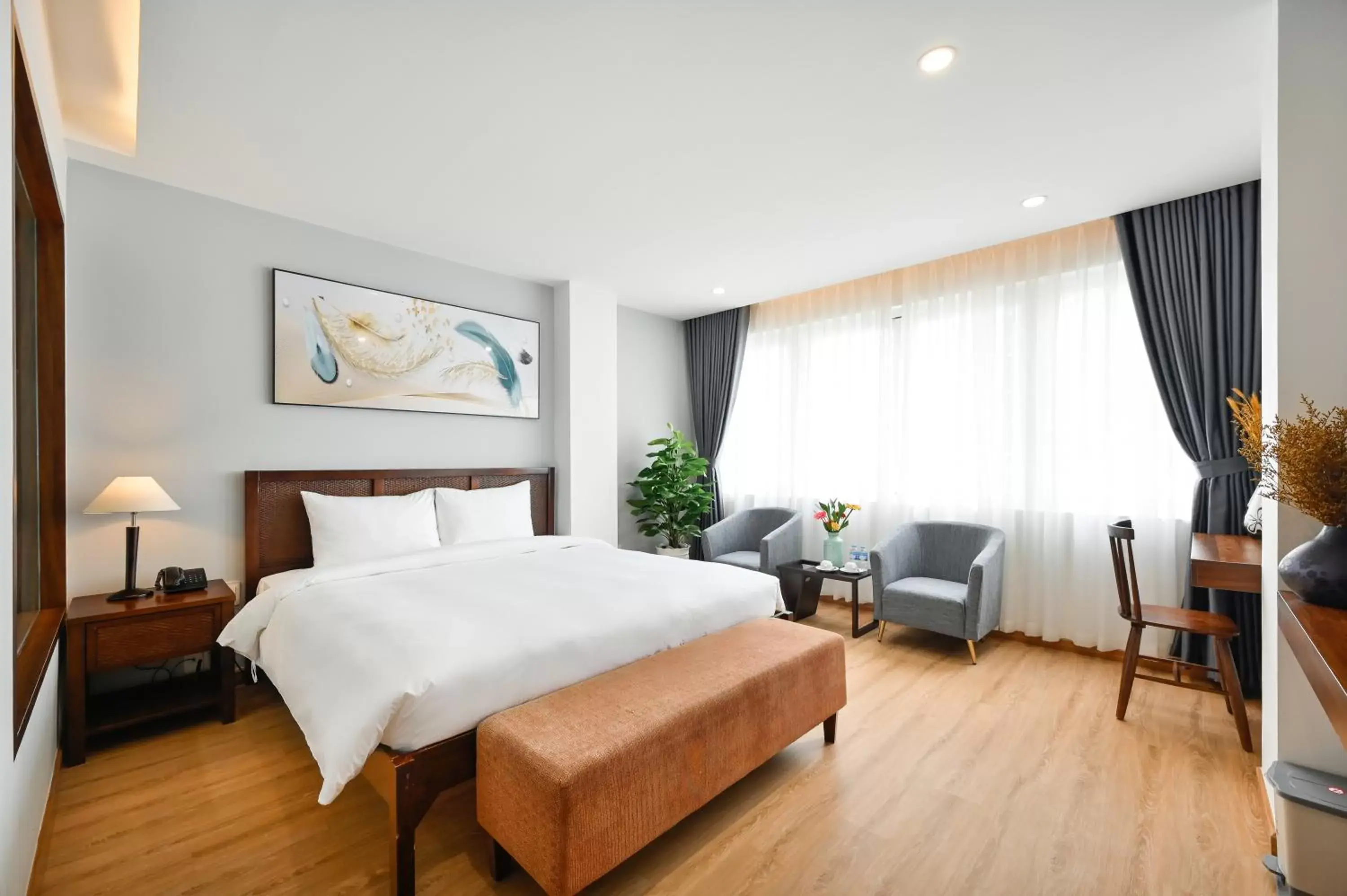 Premier Deluxe River View in Pearl Central Hotel- Near Nguyen Hue street Premier Deluxe River View in Pearl Central Hotel- Near Nguyen Hue street