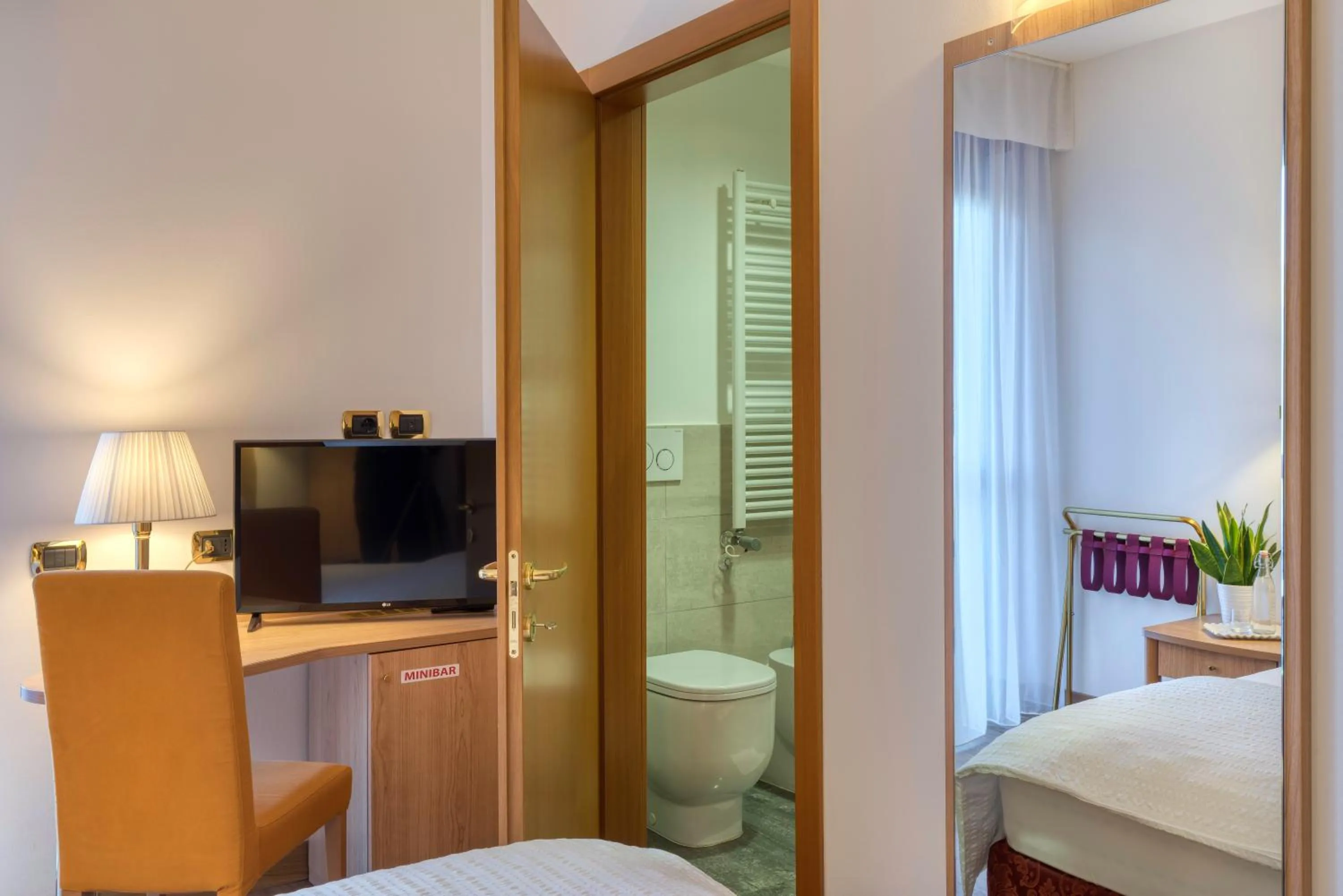 Photo of the whole room, Bed in Hotel Sporting Trento