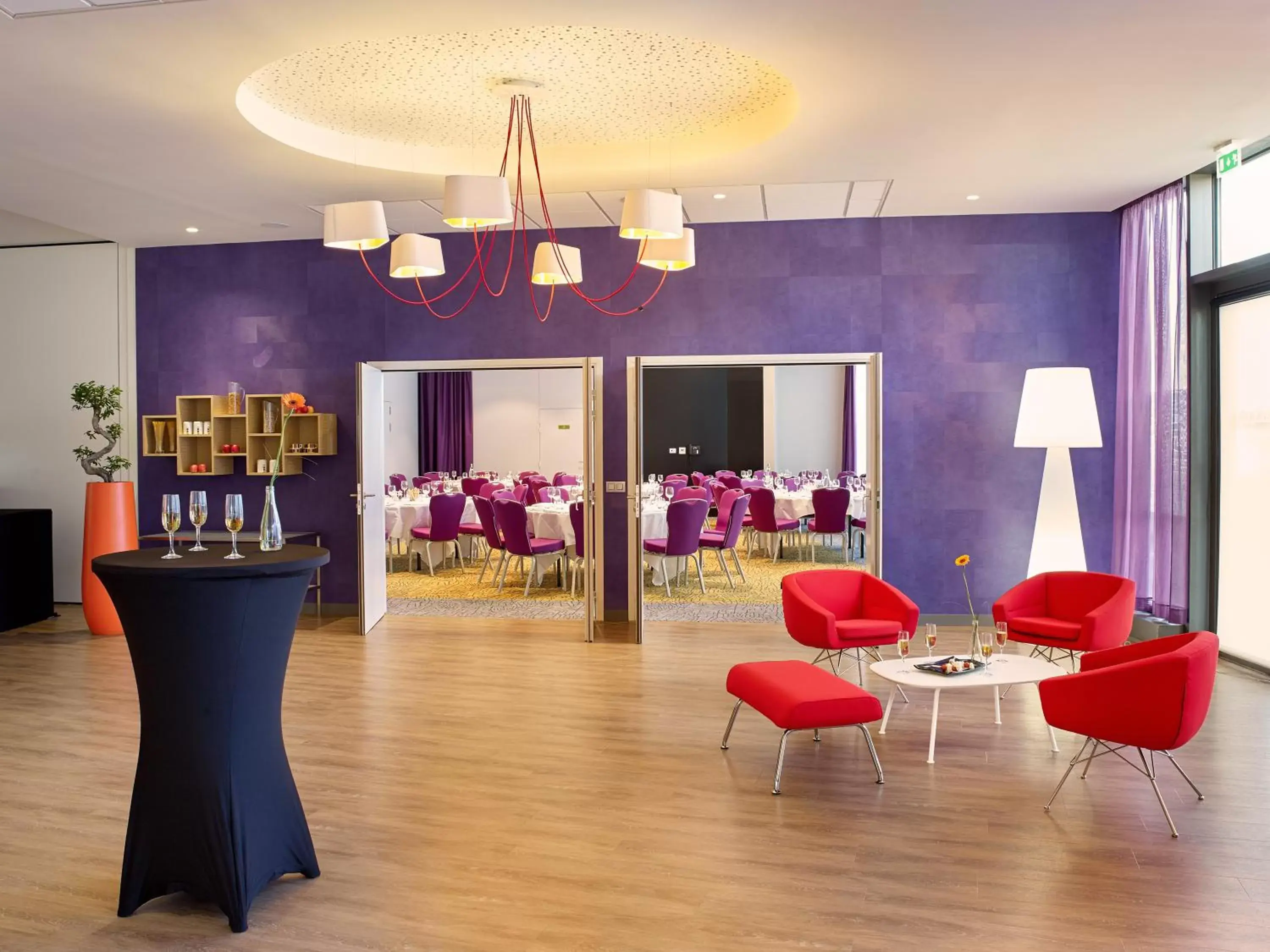 Business facilities, Lounge/Bar in Park Inn by Radisson Lille Grand Stade