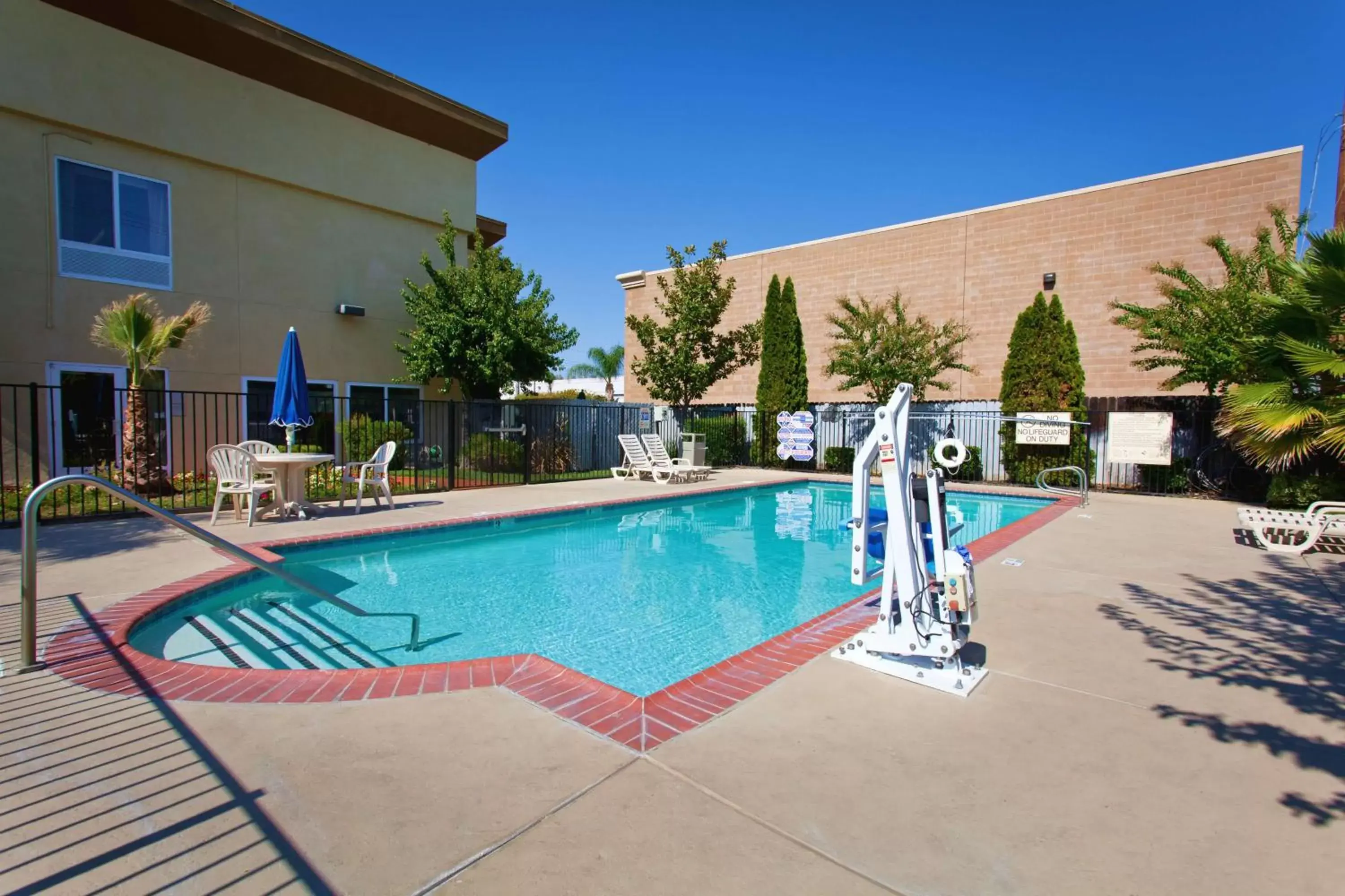 Pool view, Swimming Pool in Hampton Inn & Suites Sacramento-Auburn Boulevard