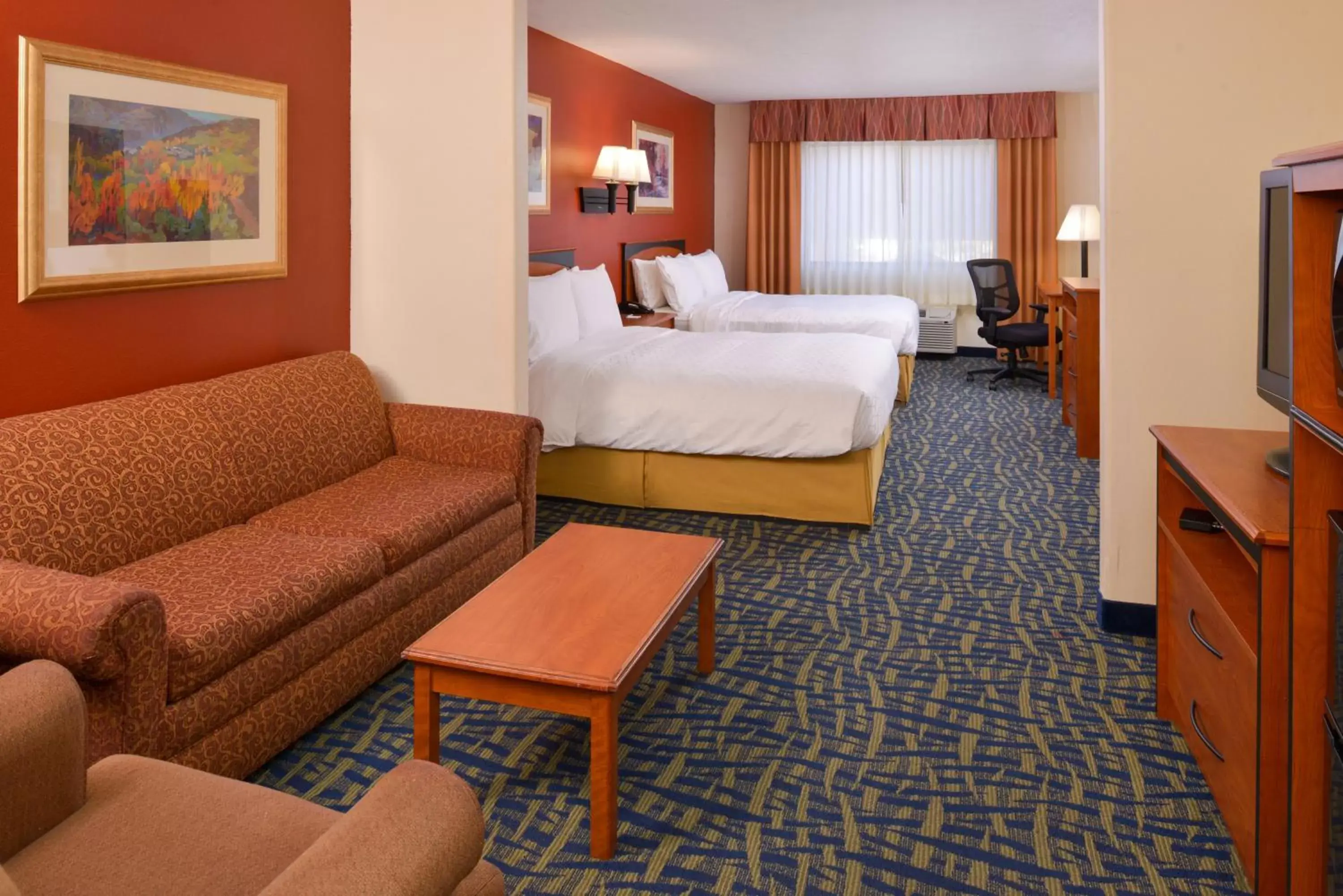 Photo of the whole room, Bed in Holiday Inn Express Hotel & Suites Alamosa, an IHG Hotel