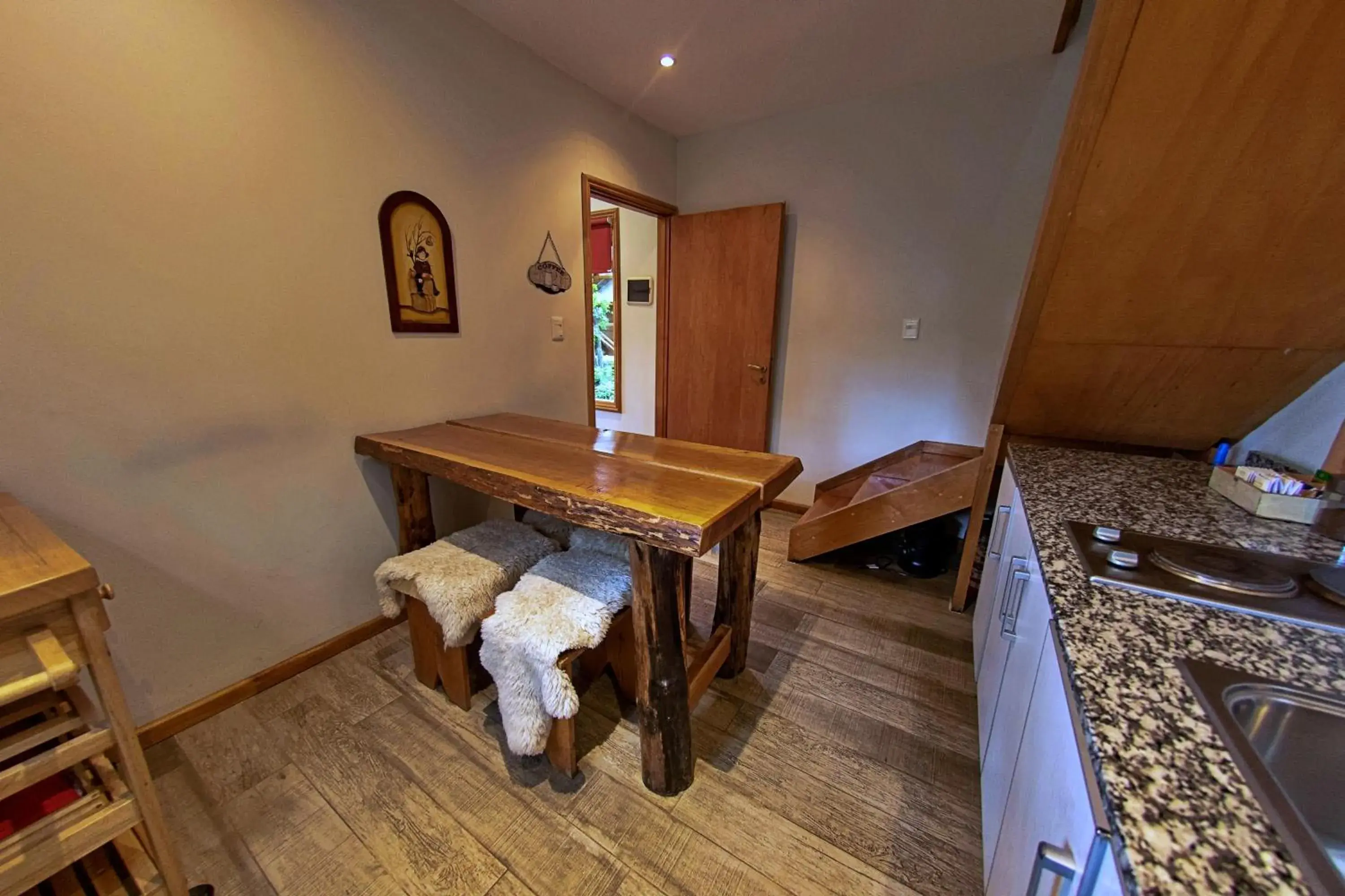 kitchen, Dining Area in Patagonia Villa Lodge