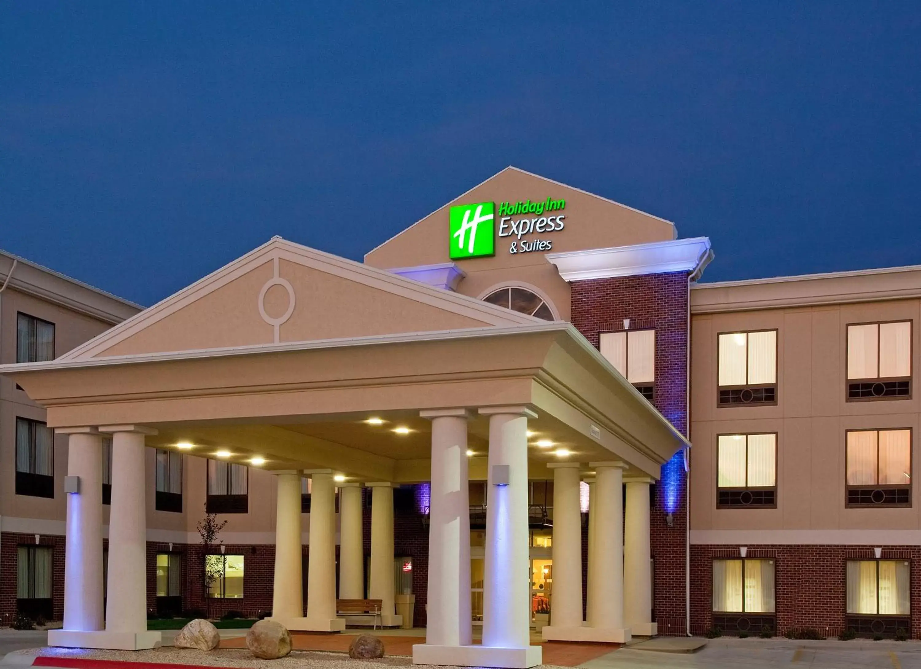 Property Building in Holiday Inn Express & Suites Buffalo, an IHG Hotel