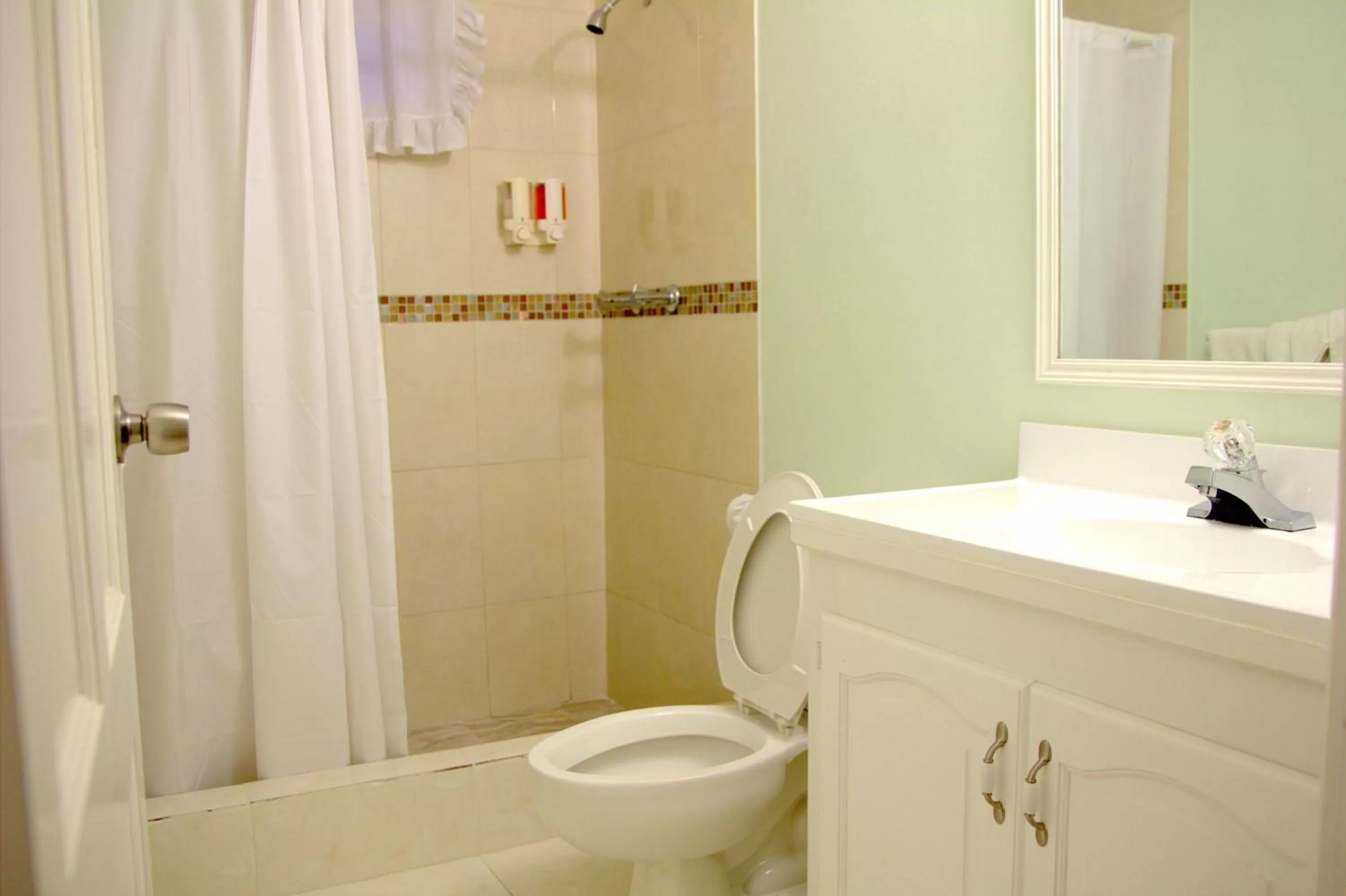 Studio with Garden View in Dover Beach Hotel