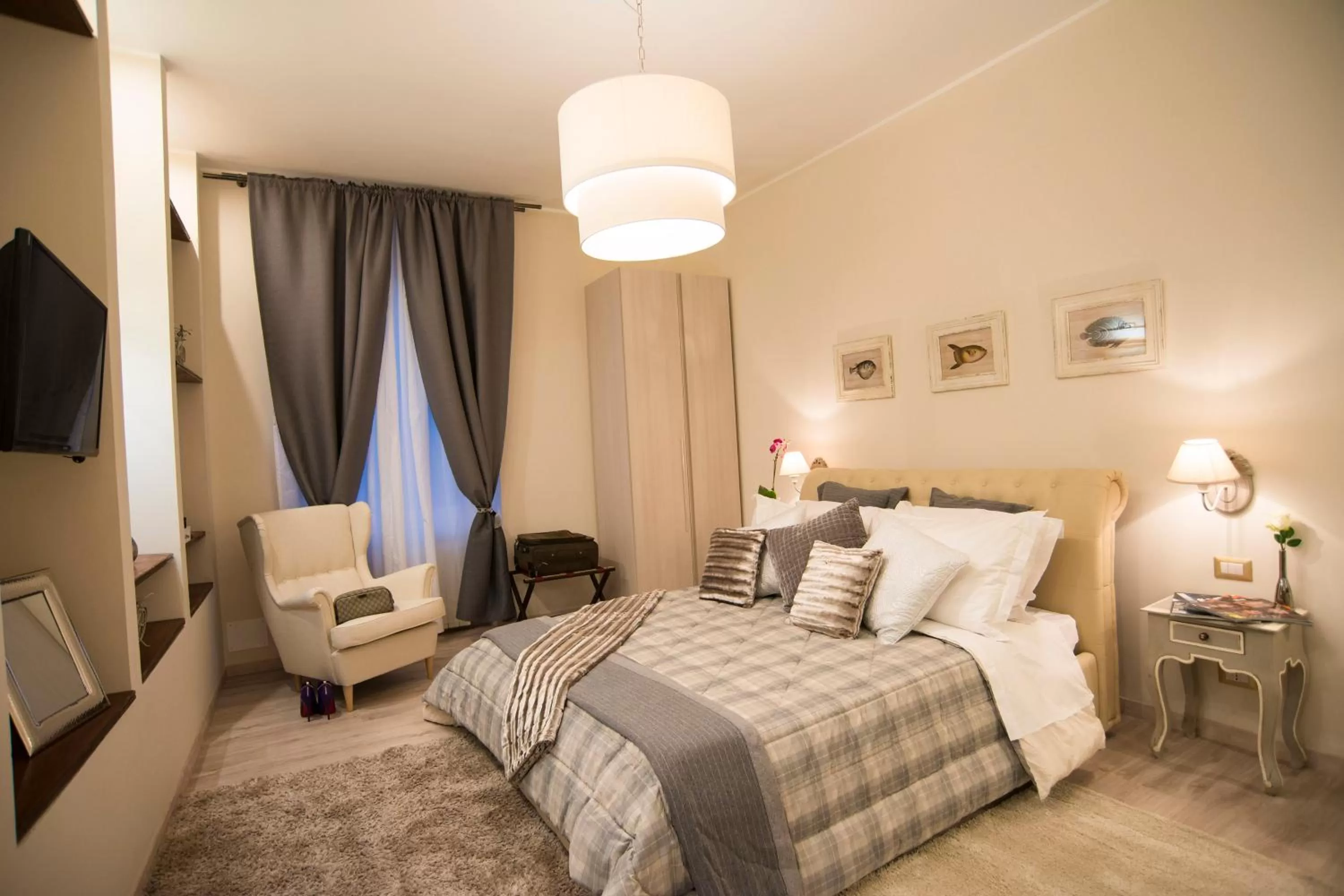 Day, Bed in Town House 62