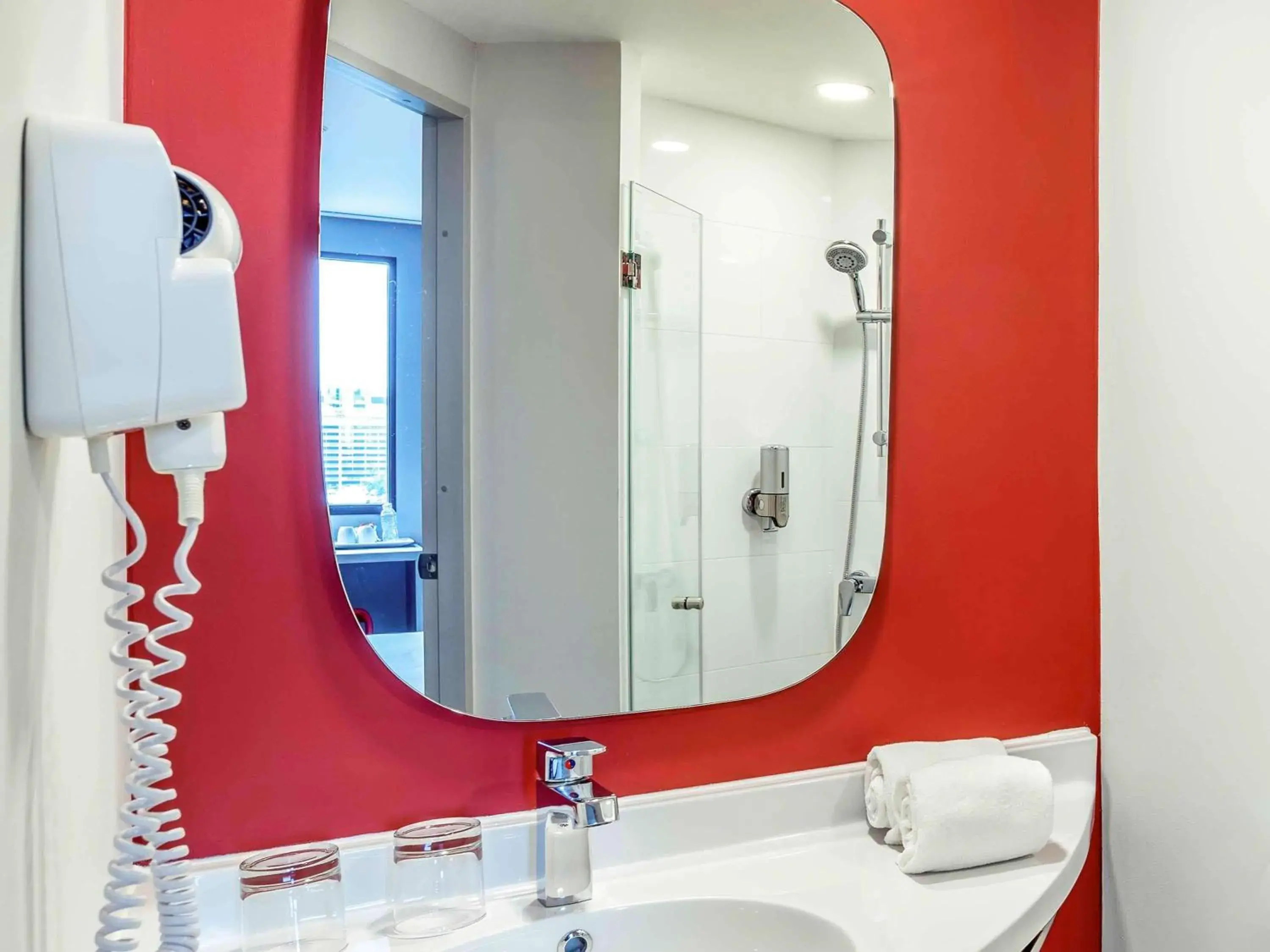 Standard Queen Room in ibis Bangkok IMPACT Standard Queen Room in ibis Bangkok IMPACT