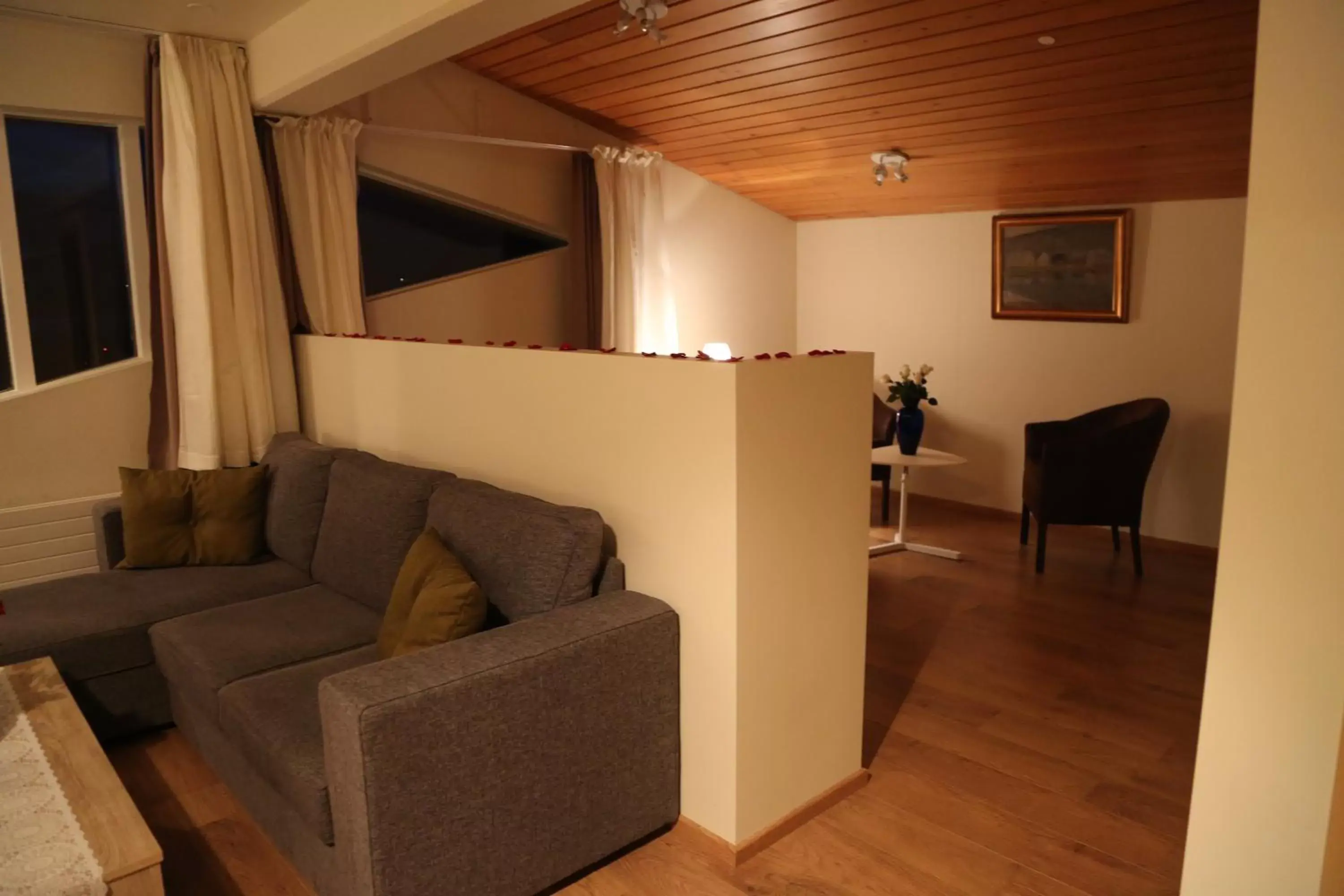 Living room, Seating Area in Hotel Kjarnalundur
