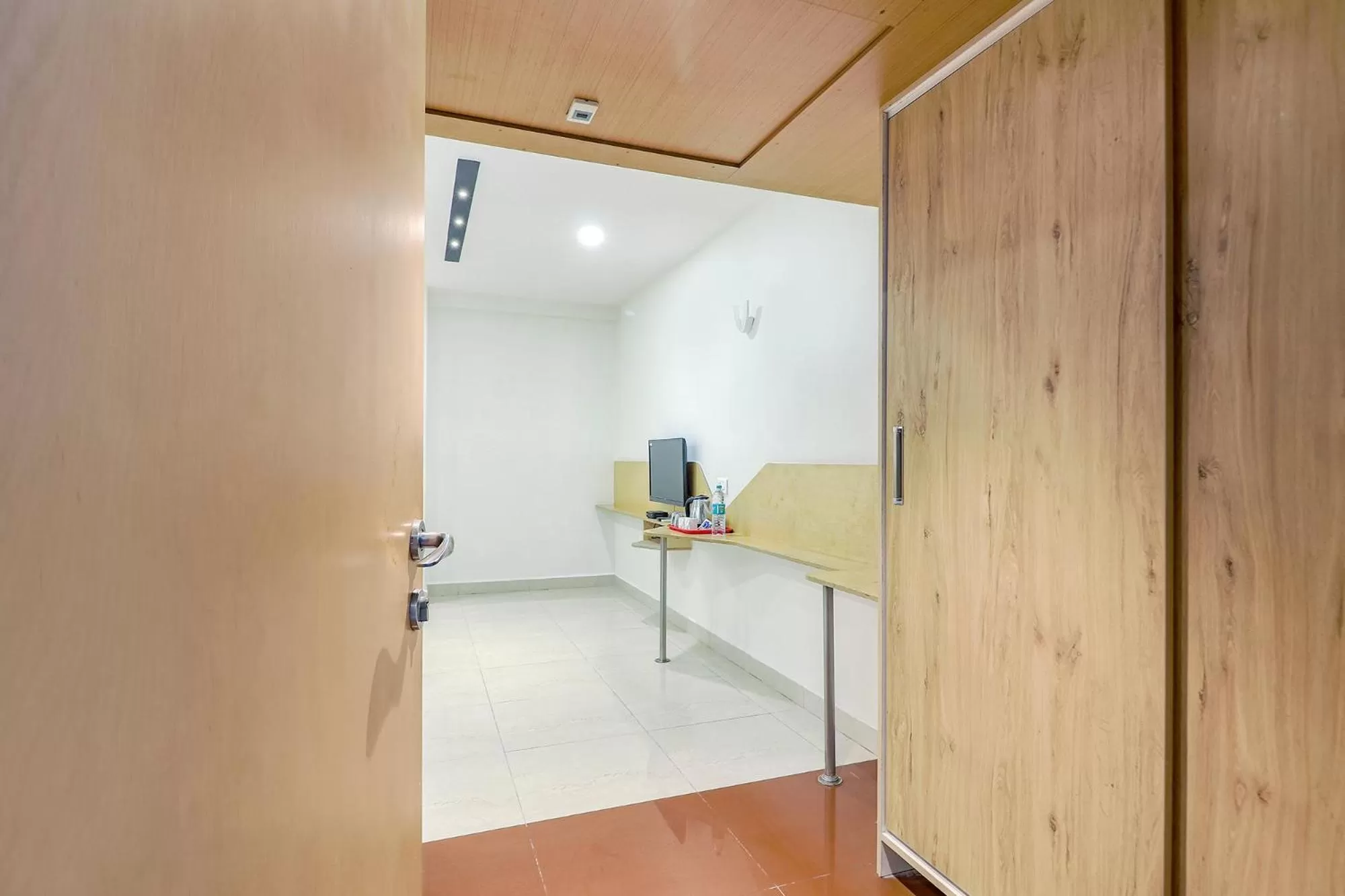 Bedroom in FabHotel Aamantran & Banquet Halls - Nr RTC X Roads Metro Station