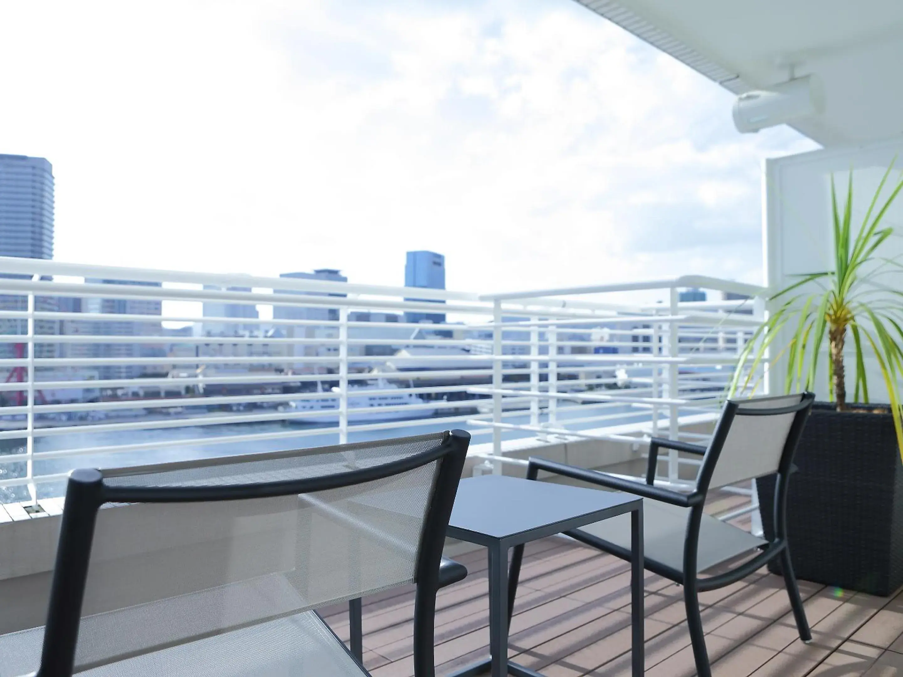 Balcony/Terrace in Kobe Meriken Park Oriental Hotel