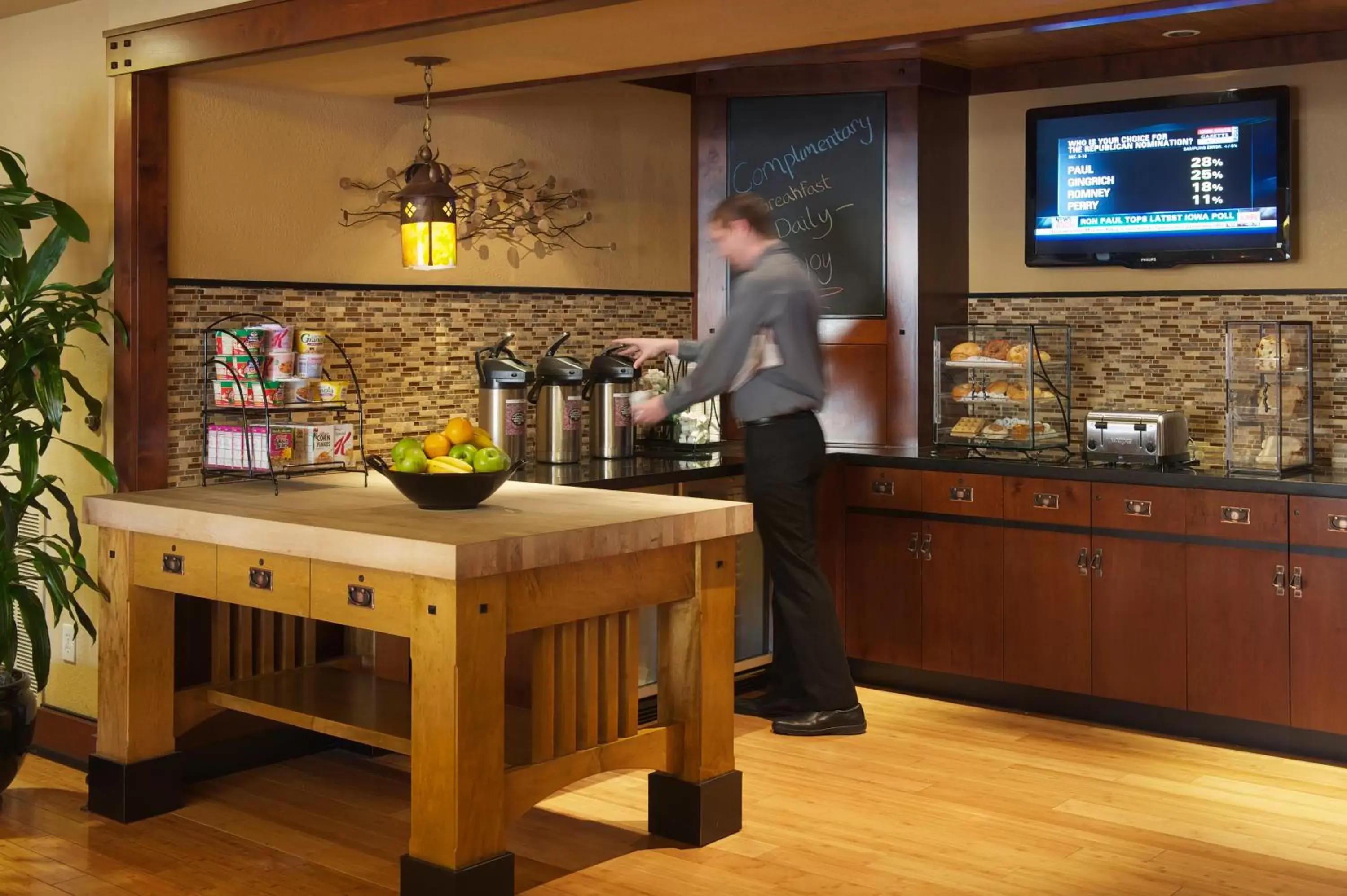 Restaurant/places to eat, Staff in Larkspur Landing Hillsboro-An All-Suite Hotel