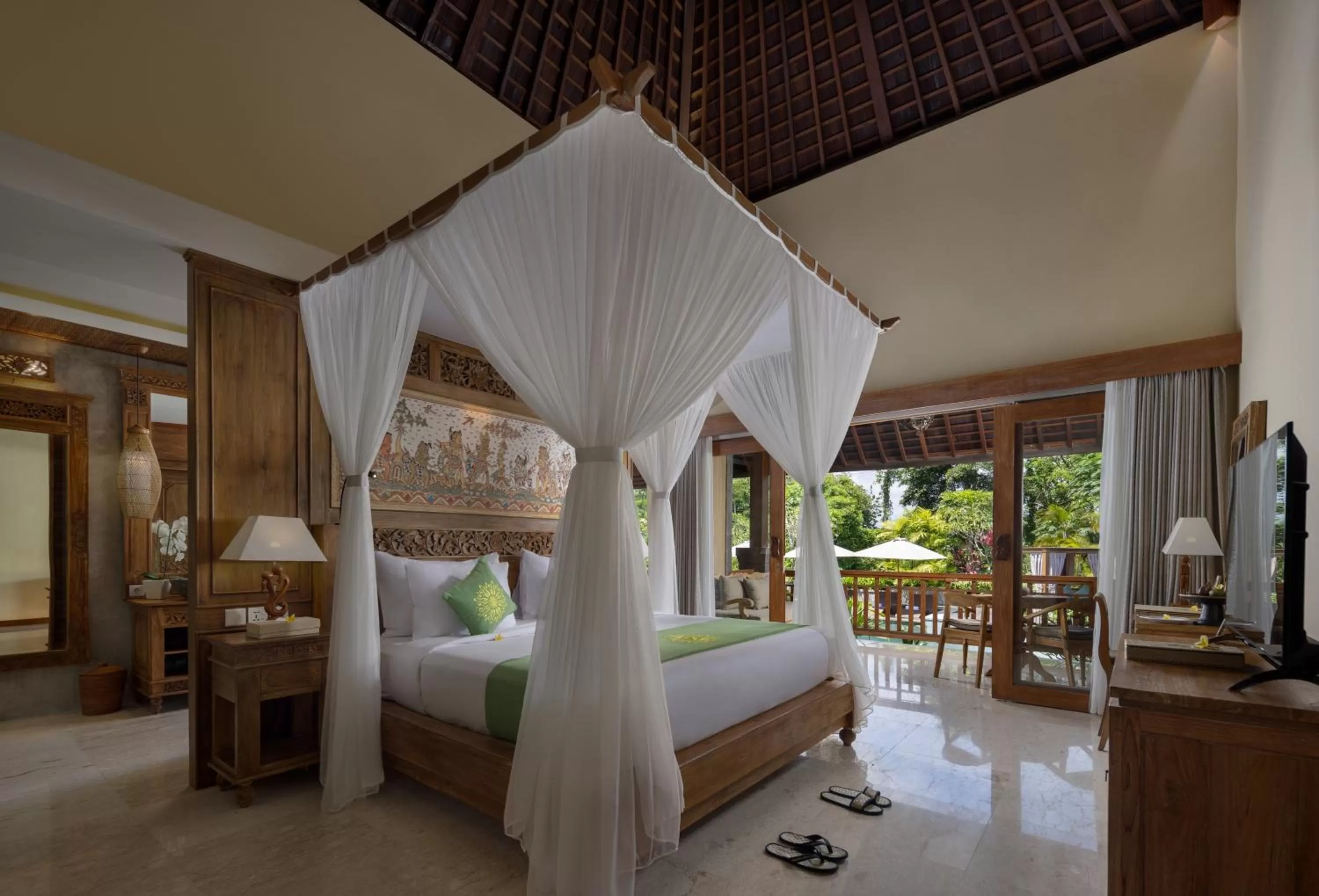 Bed in The Alena Resort a Pramana Experience