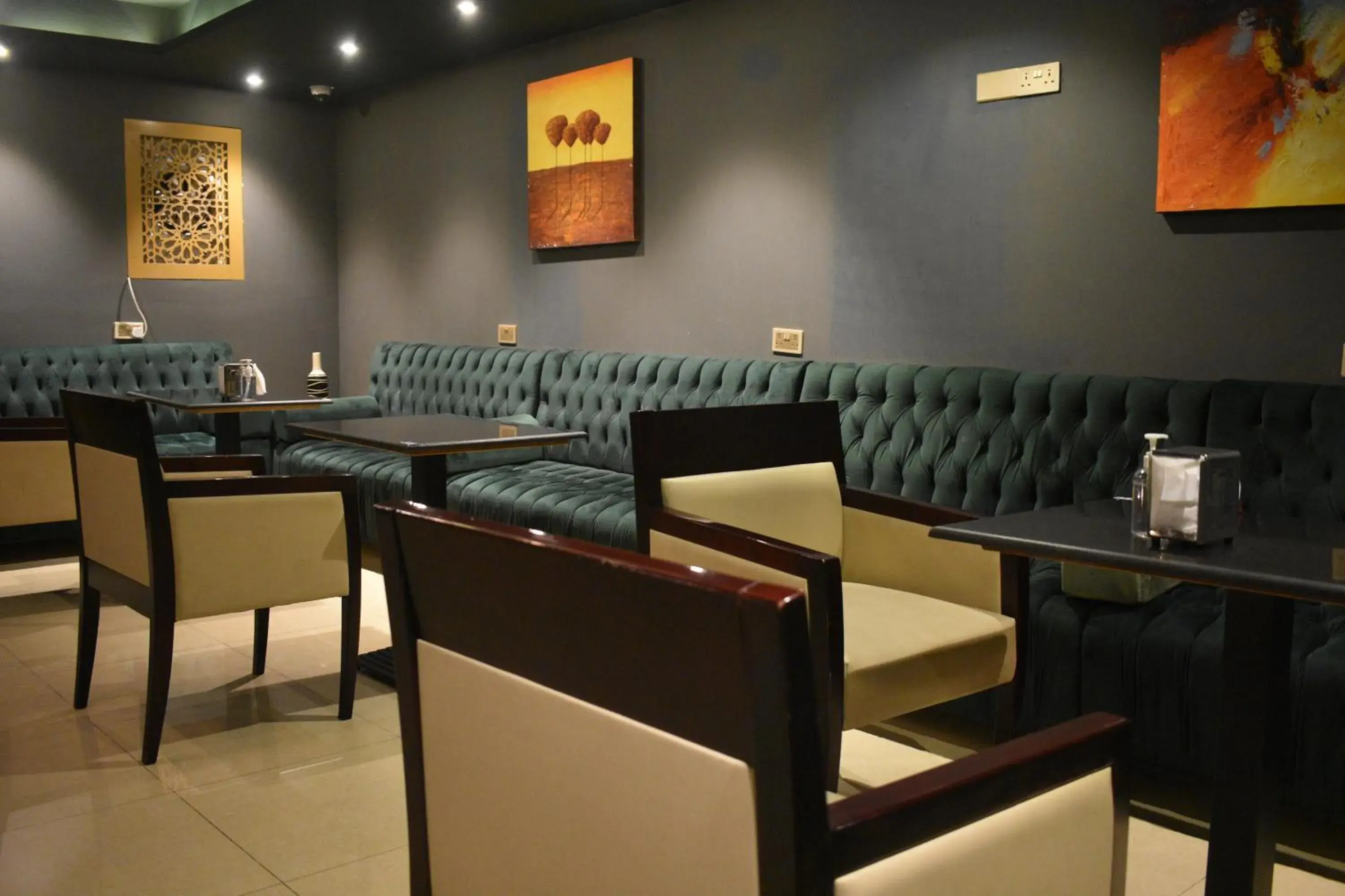 Restaurant/places to eat in The Secure Inn Hotel Muscat Restaurant/places to eat in The Secure Inn Hotel Muscat