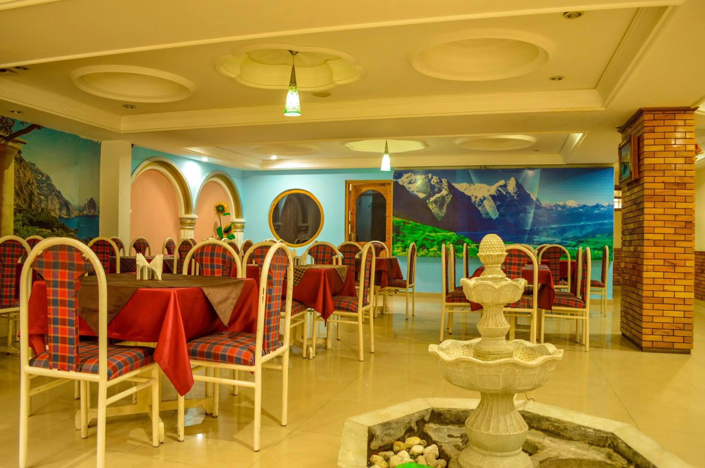 Restaurant/places to eat in Hotel Mountain Top