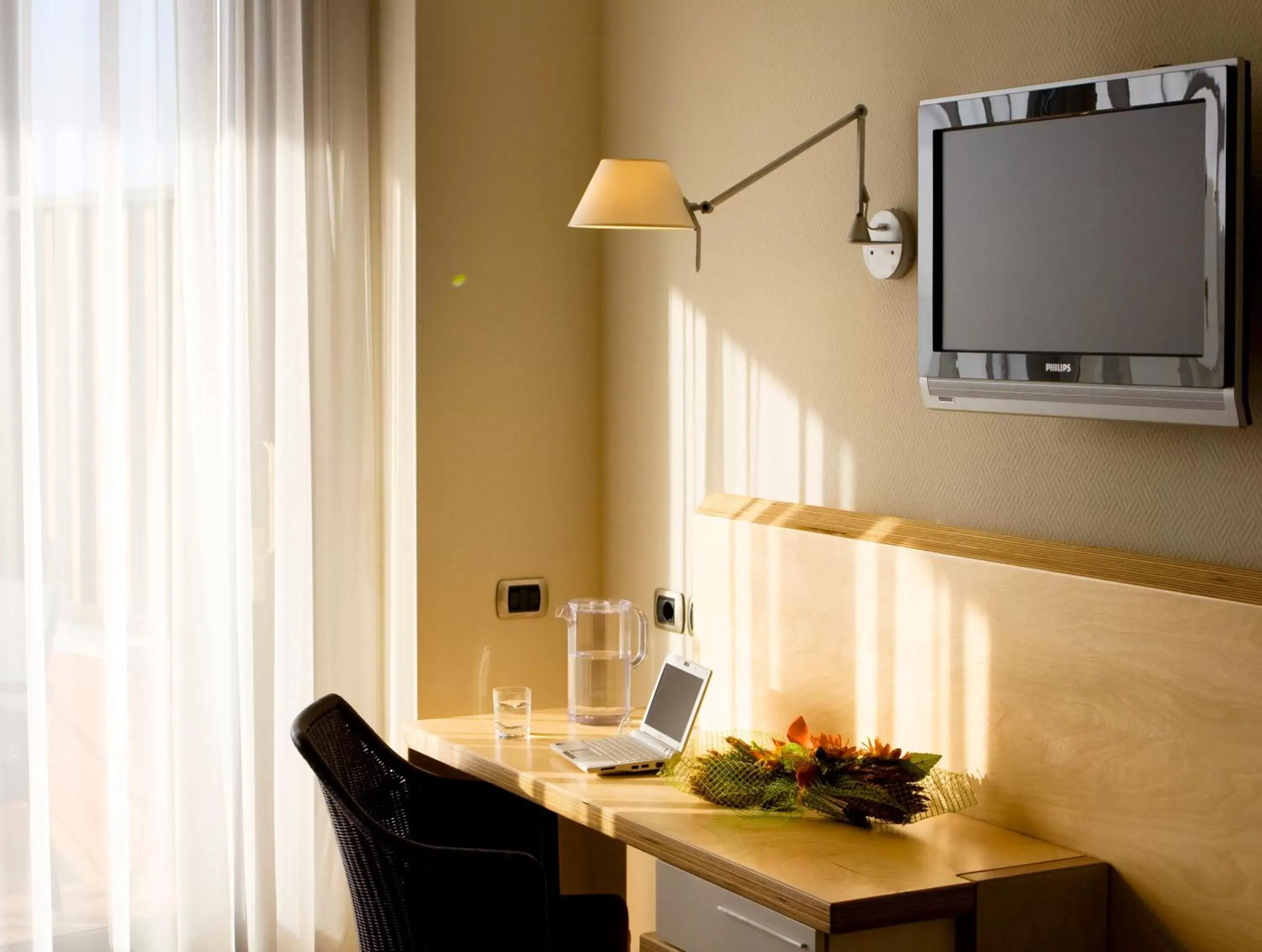 Bedroom, TV/Entertainment Center in Taormina Panoramic Hotel