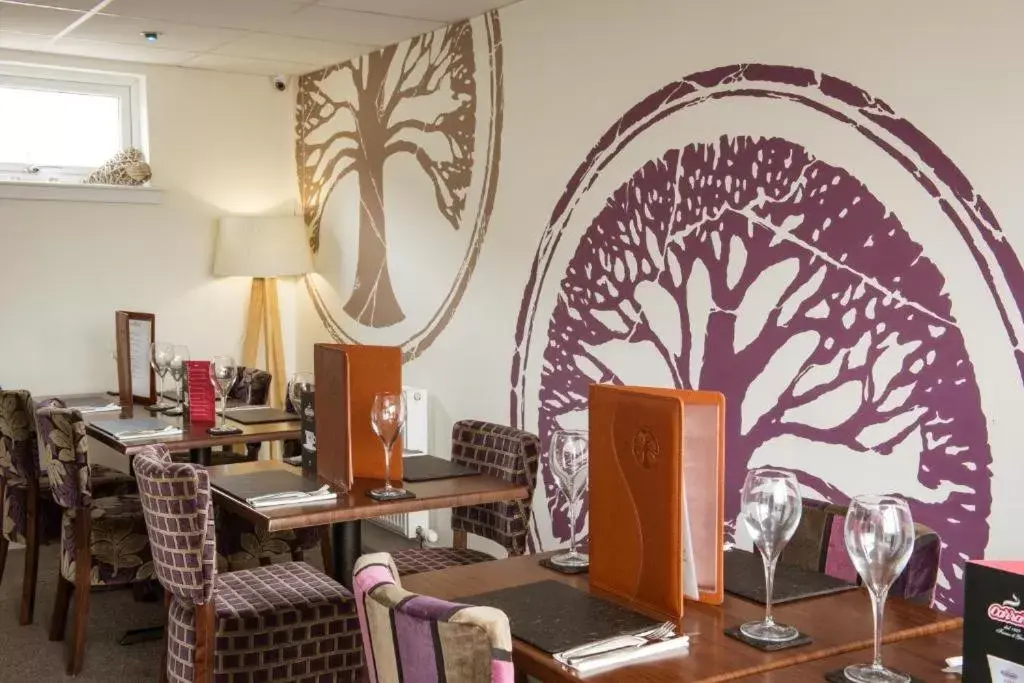 Restaurant/places to eat in The Birchtree Hotel