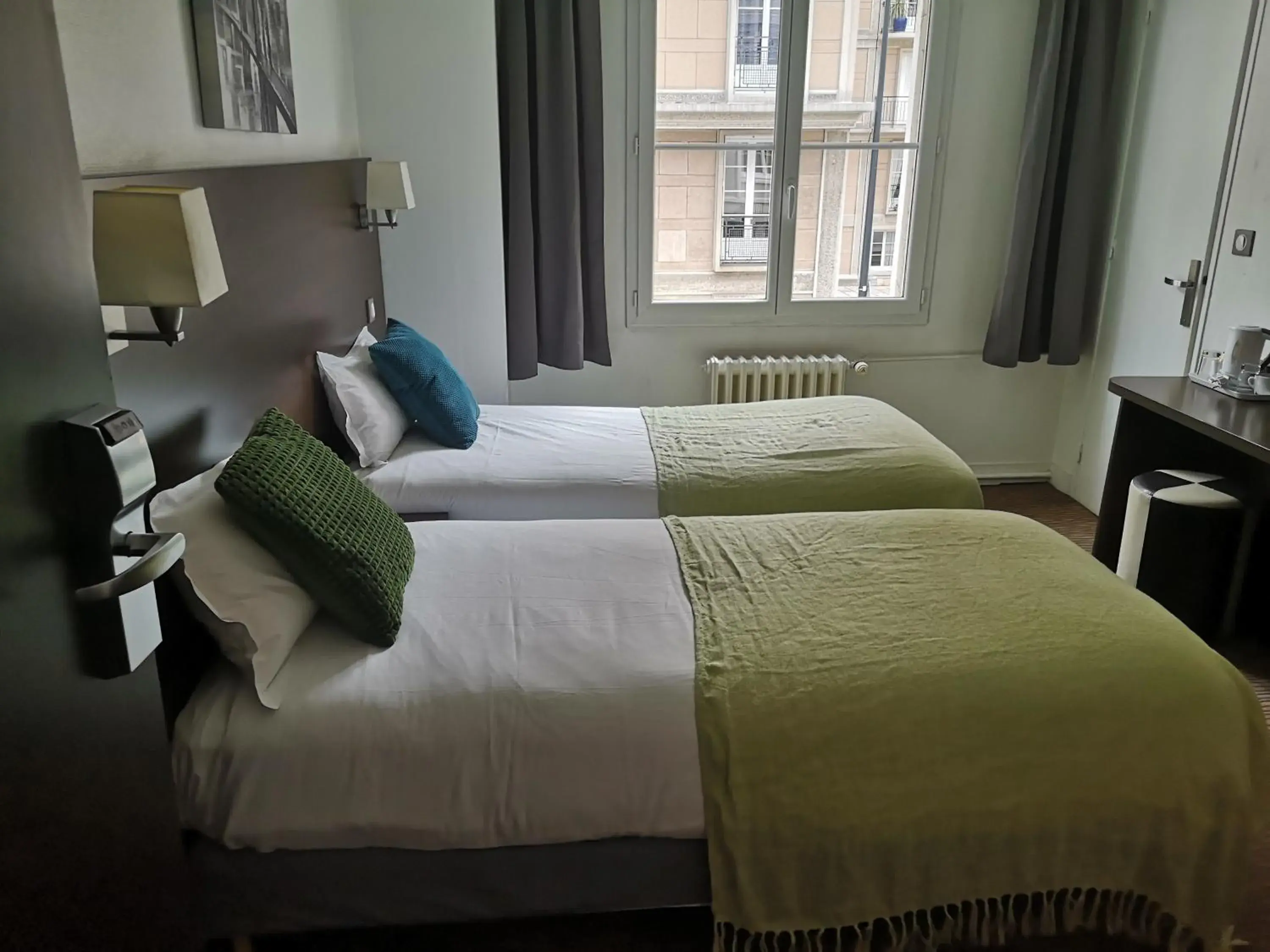 Property building, Bed in Urban Style- Hotel d'Angleterre Le Havre