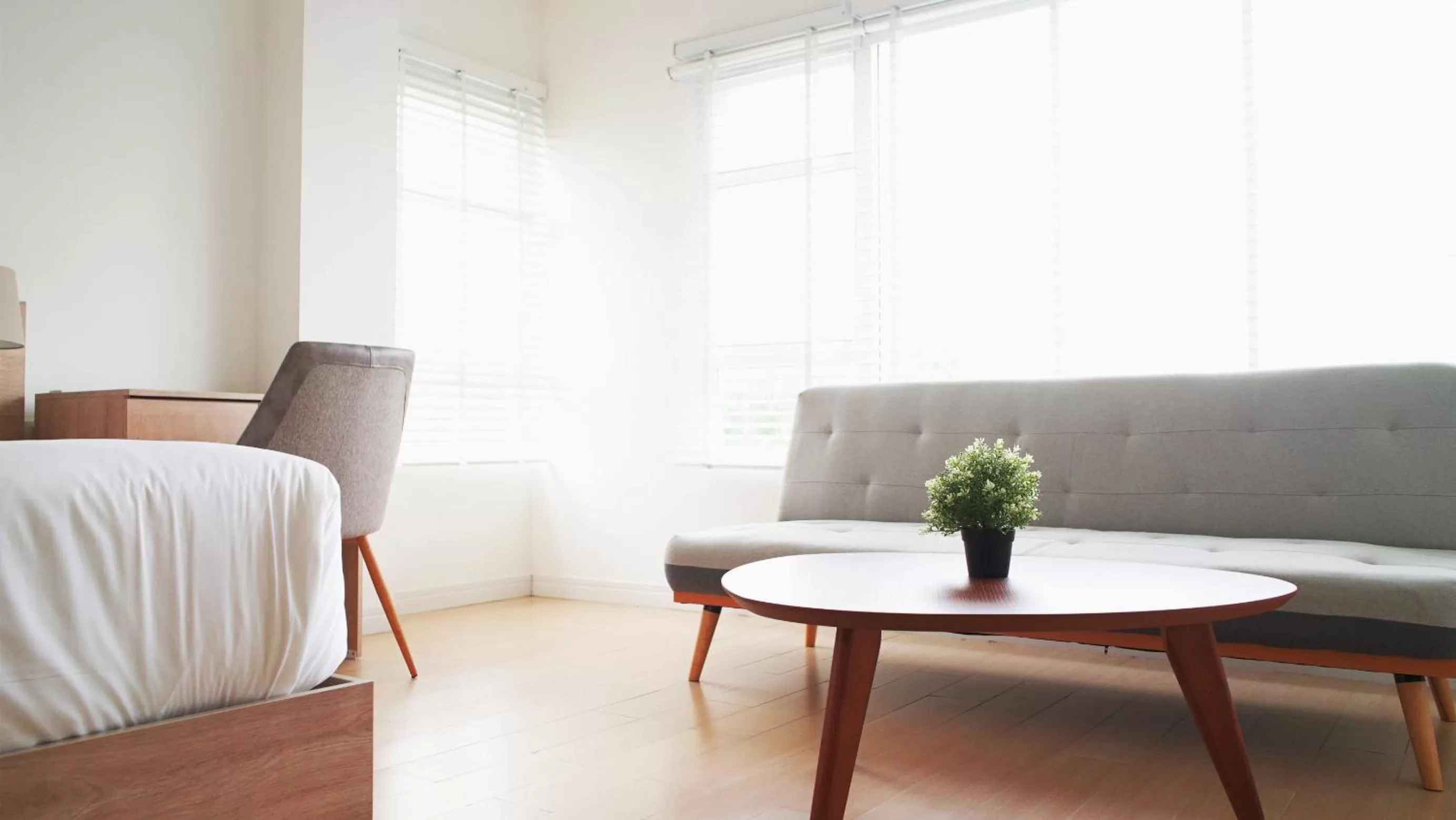 Bed in The White Garden Premier Saraburi