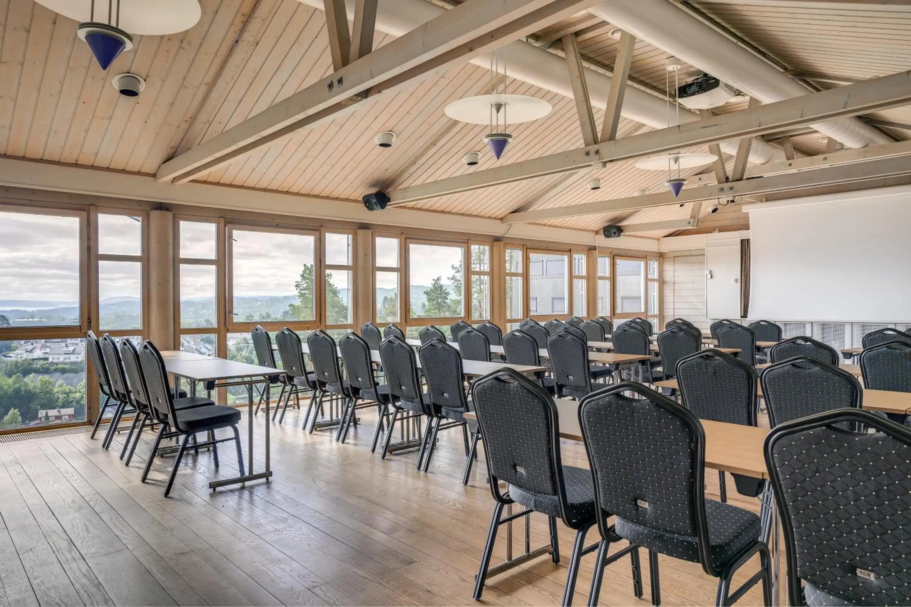 Meeting/conference room in Quality Hotel Leangkollen