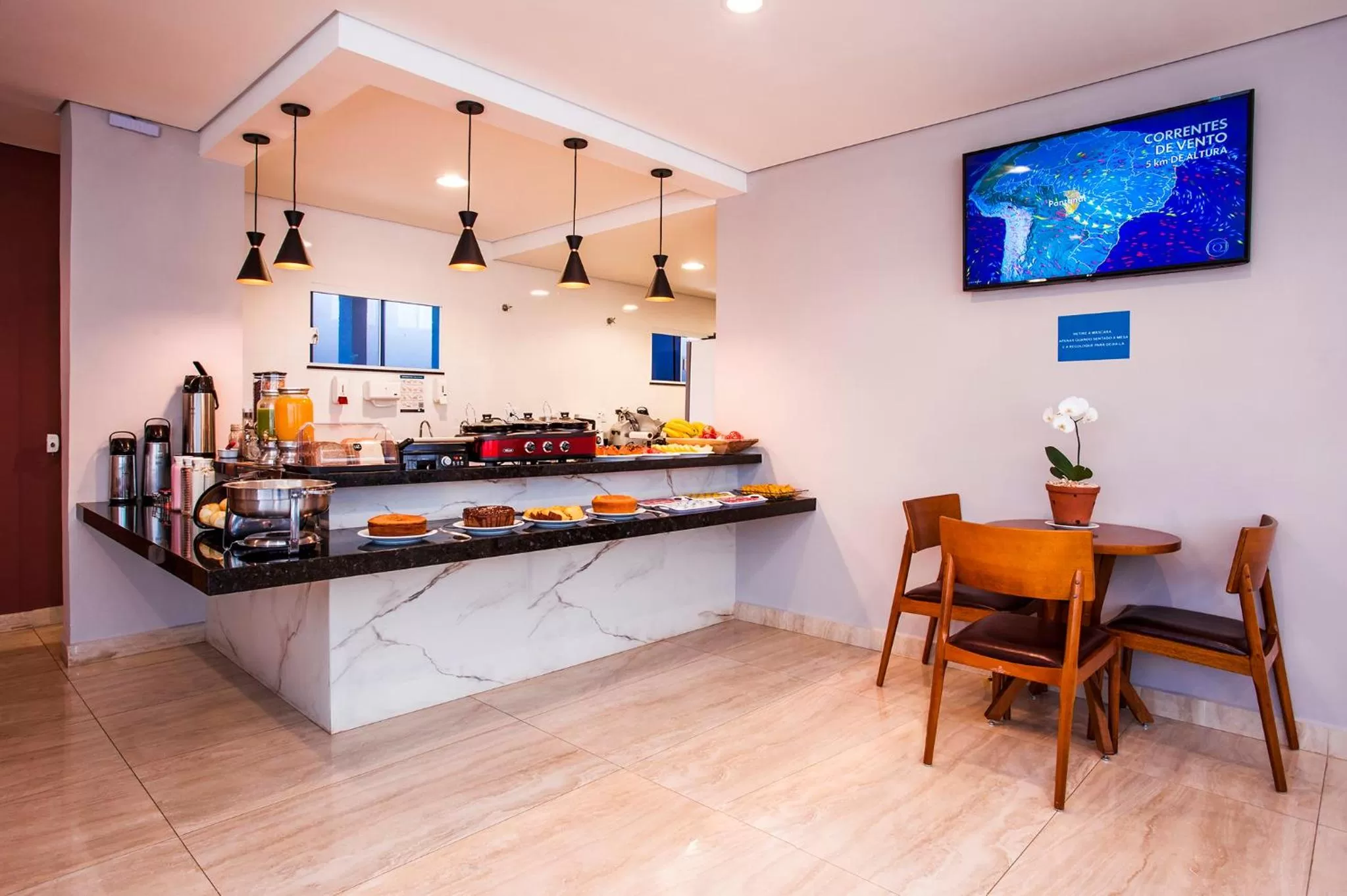 Restaurant/places to eat in Hotel Metrópole Paulínia