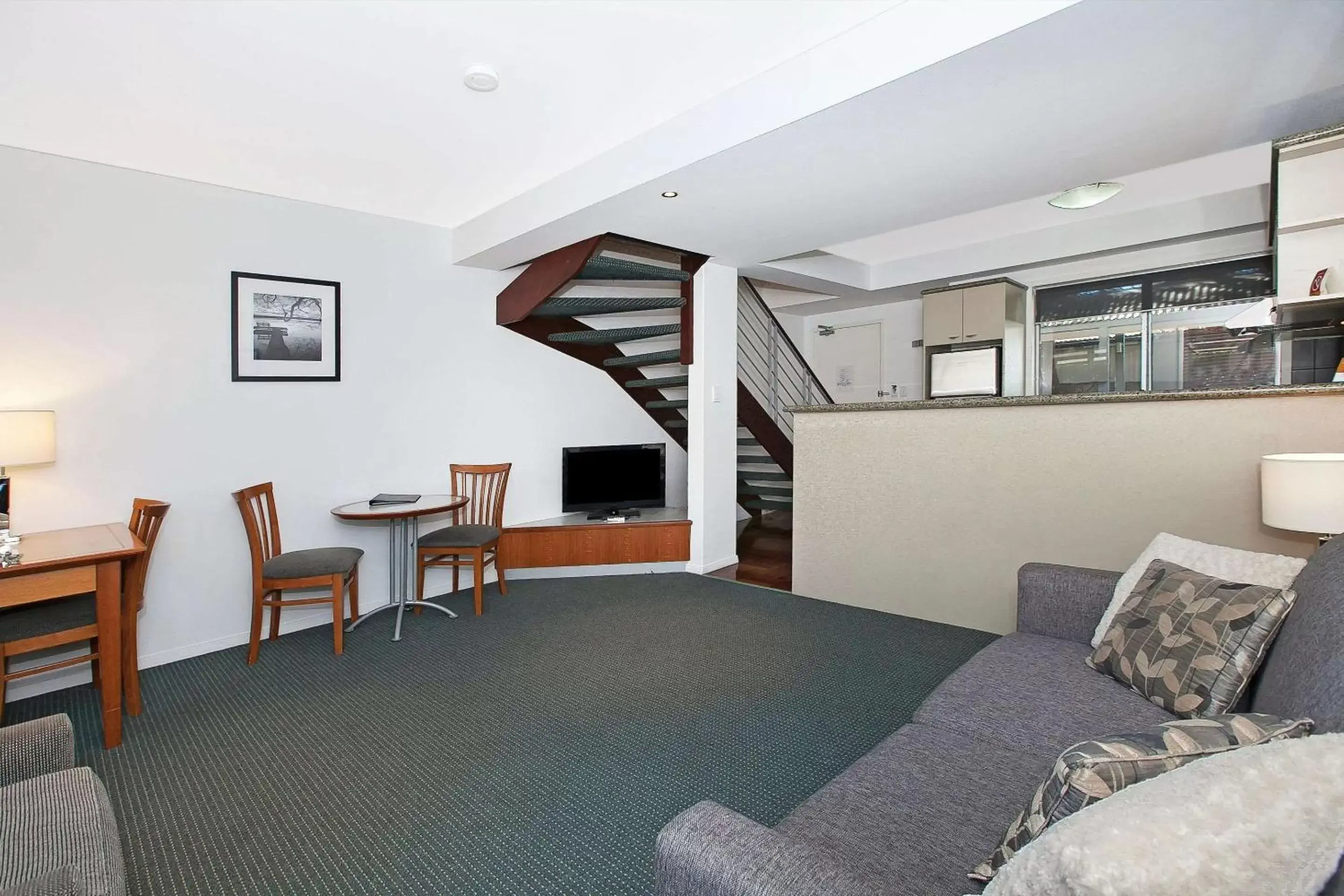 Photo of the whole room in Comfort Inn & Apartments Northgate Airport Photo of the whole room in Comfort Inn & Apartments Northgate Airport