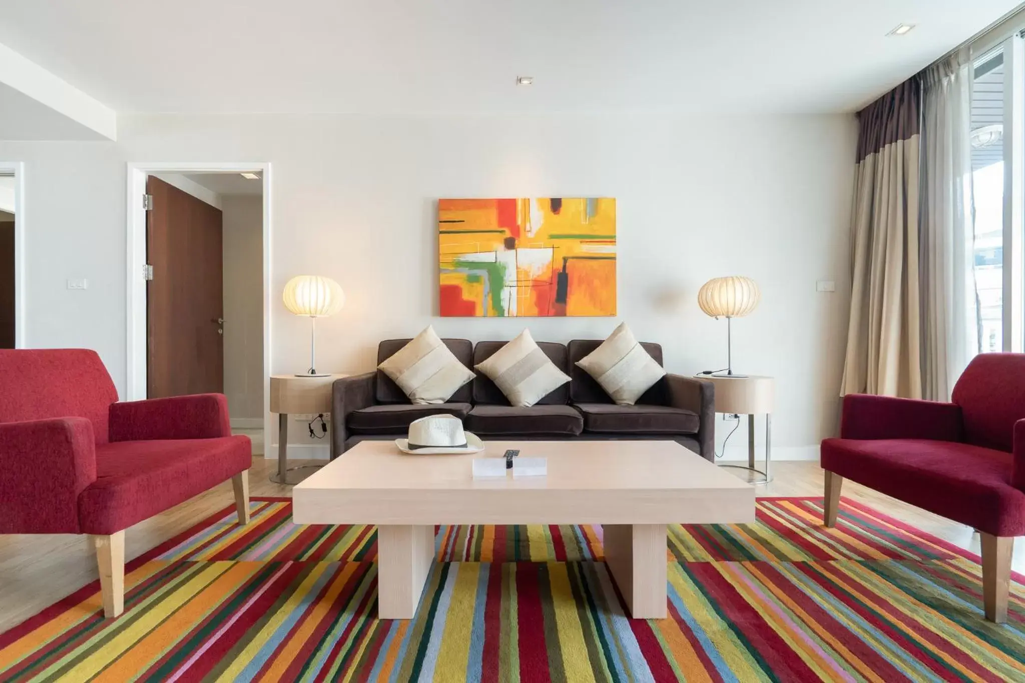 Living room, Seating Area in Urbana Langsuan Hotel - SHA Extra Plus