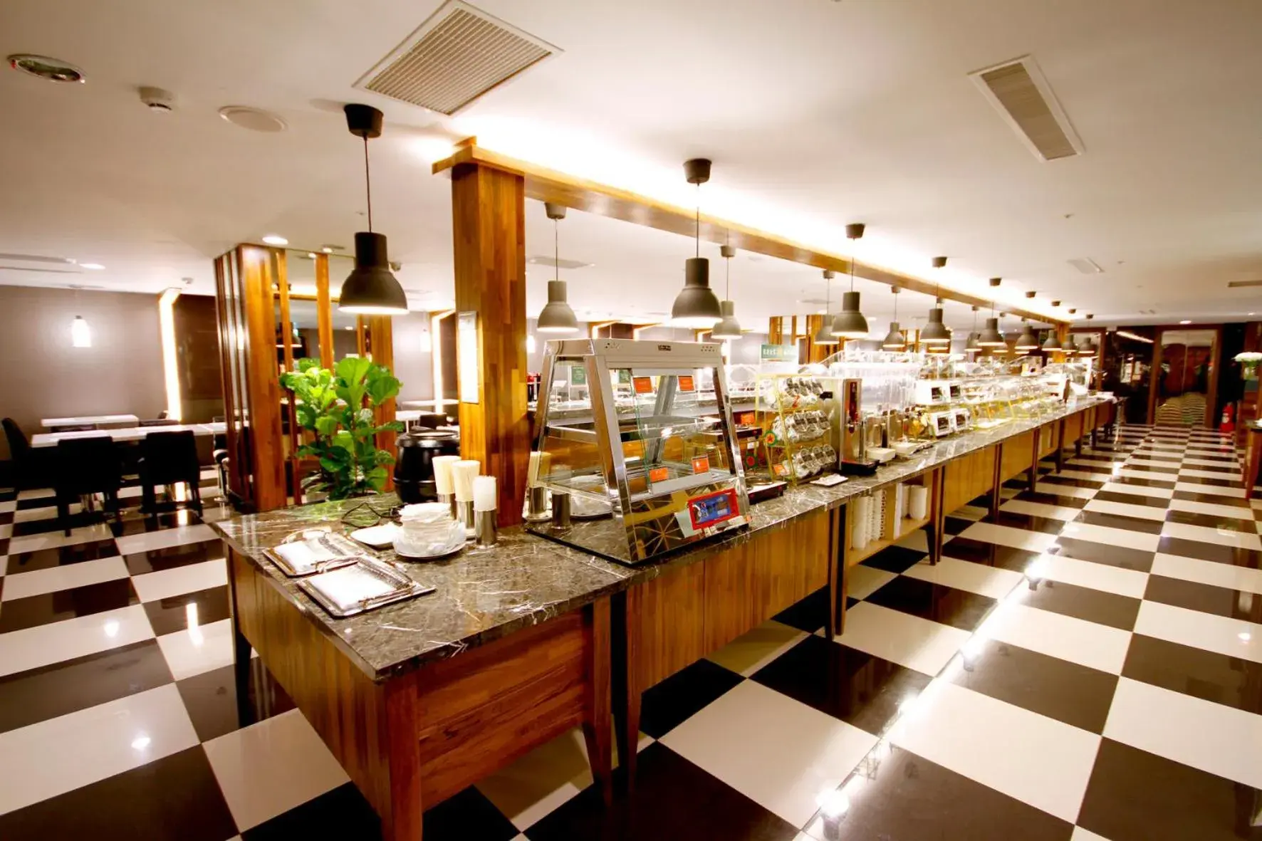 Breakfast, Restaurant/Places to Eat in Kindness Hotel - Kaohsiung Main Station