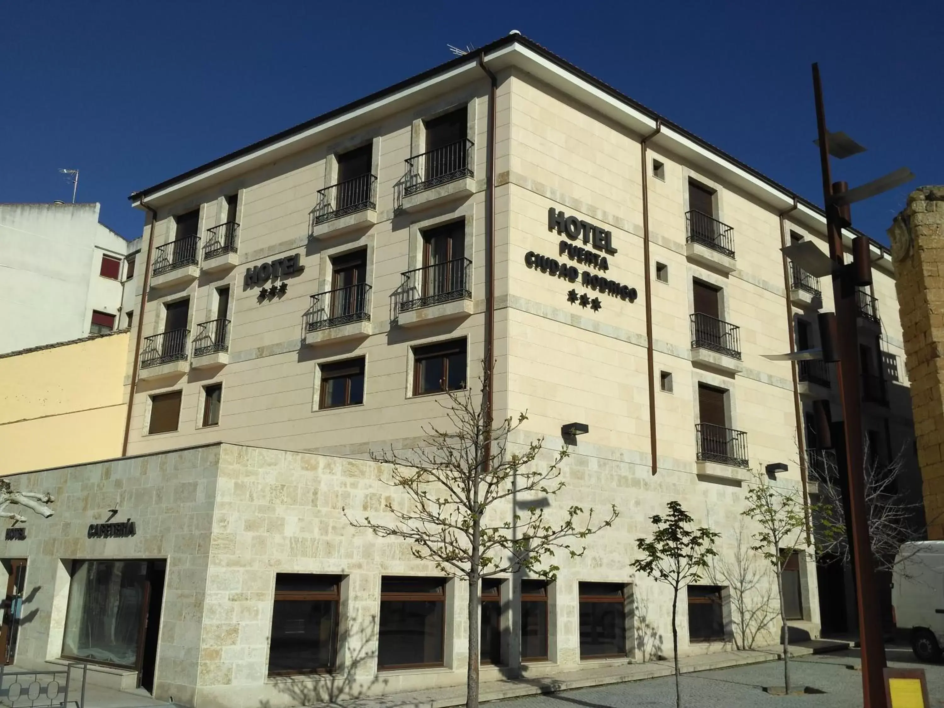 Facade/entrance, Property Building in Hotel Puerta Ciudad Rodrigo