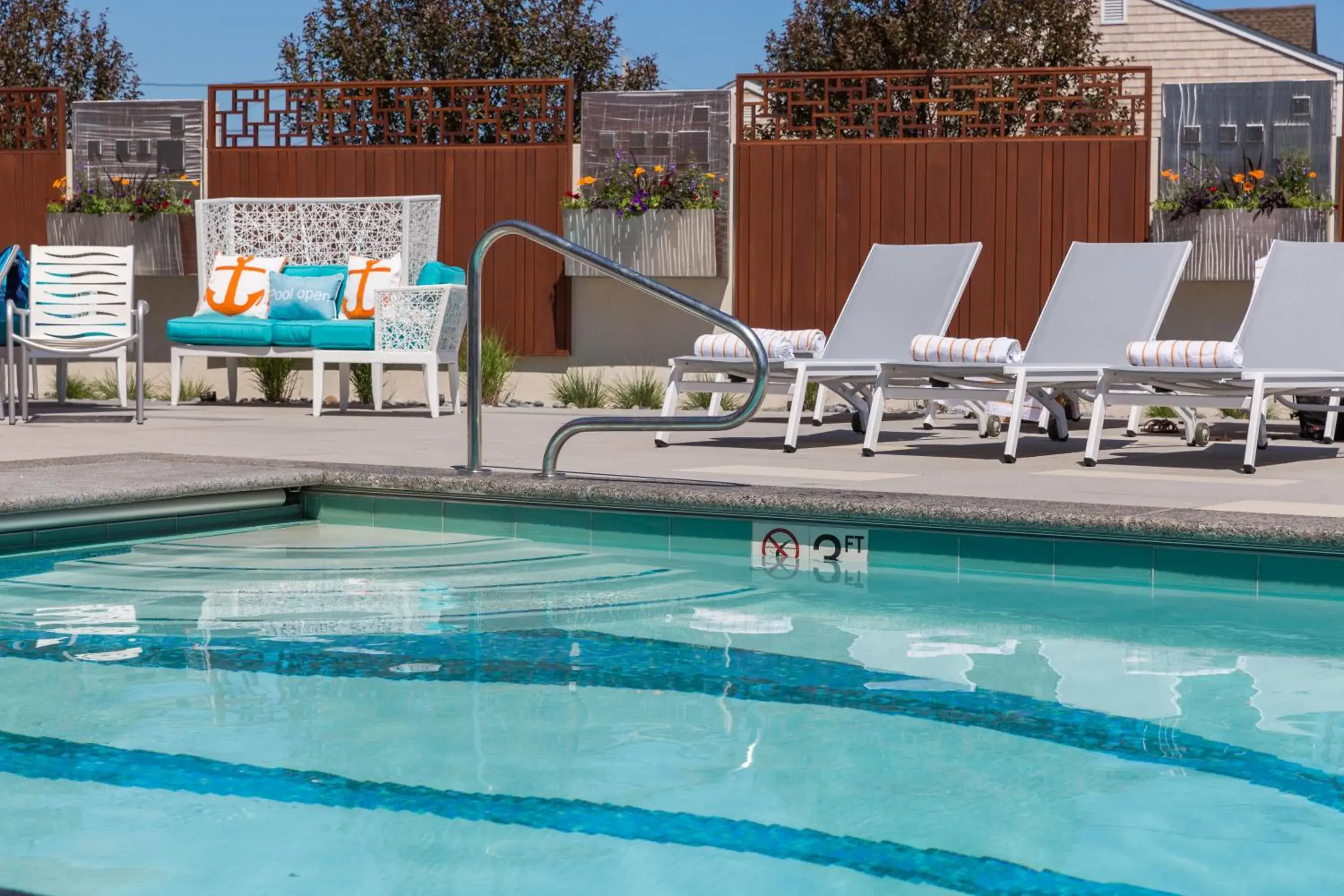 Swimming Pool in The Break Hotel