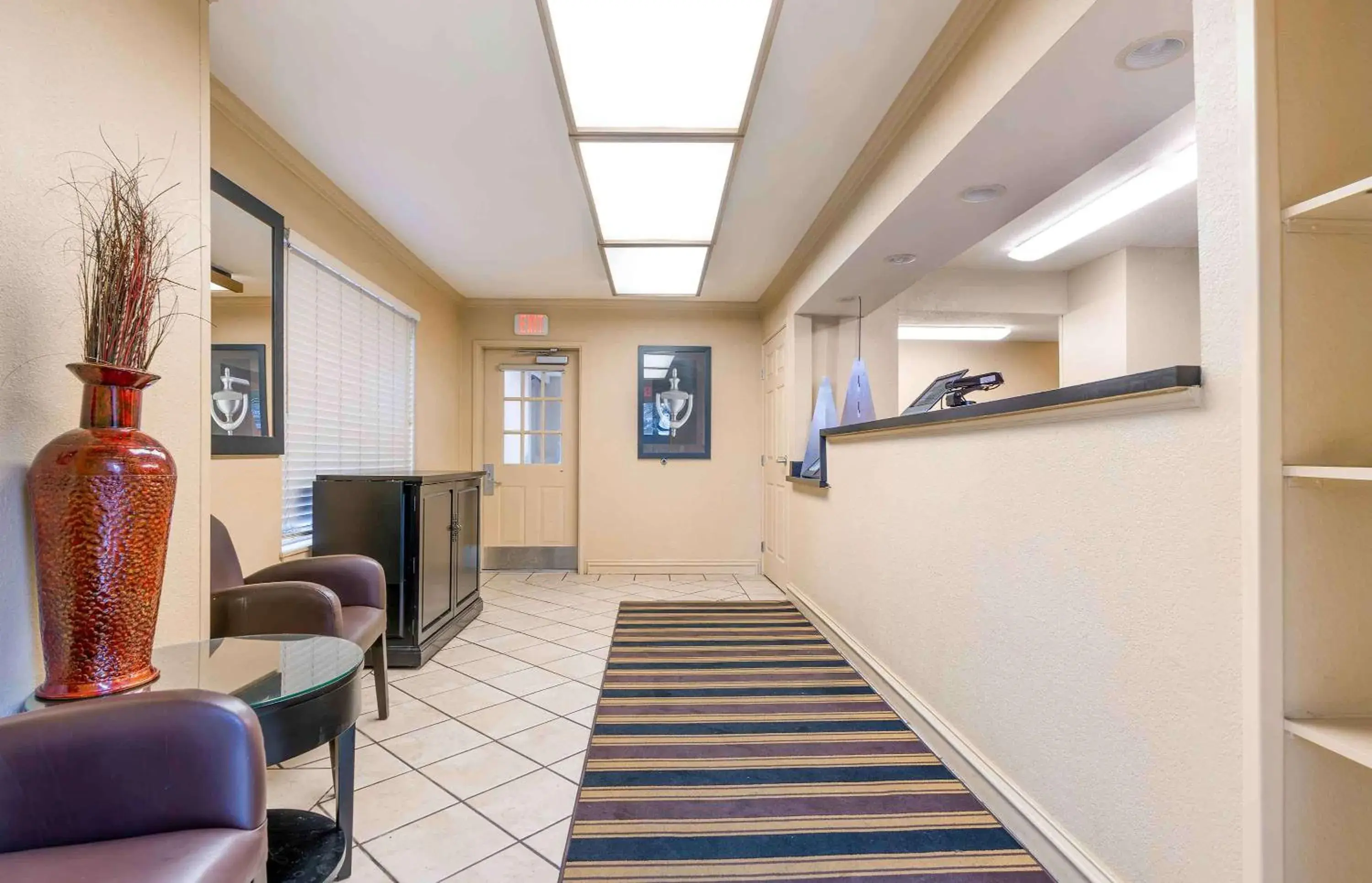 Lobby or reception, Lobby/Reception in Extended Stay America Suites - Portland - Tigard