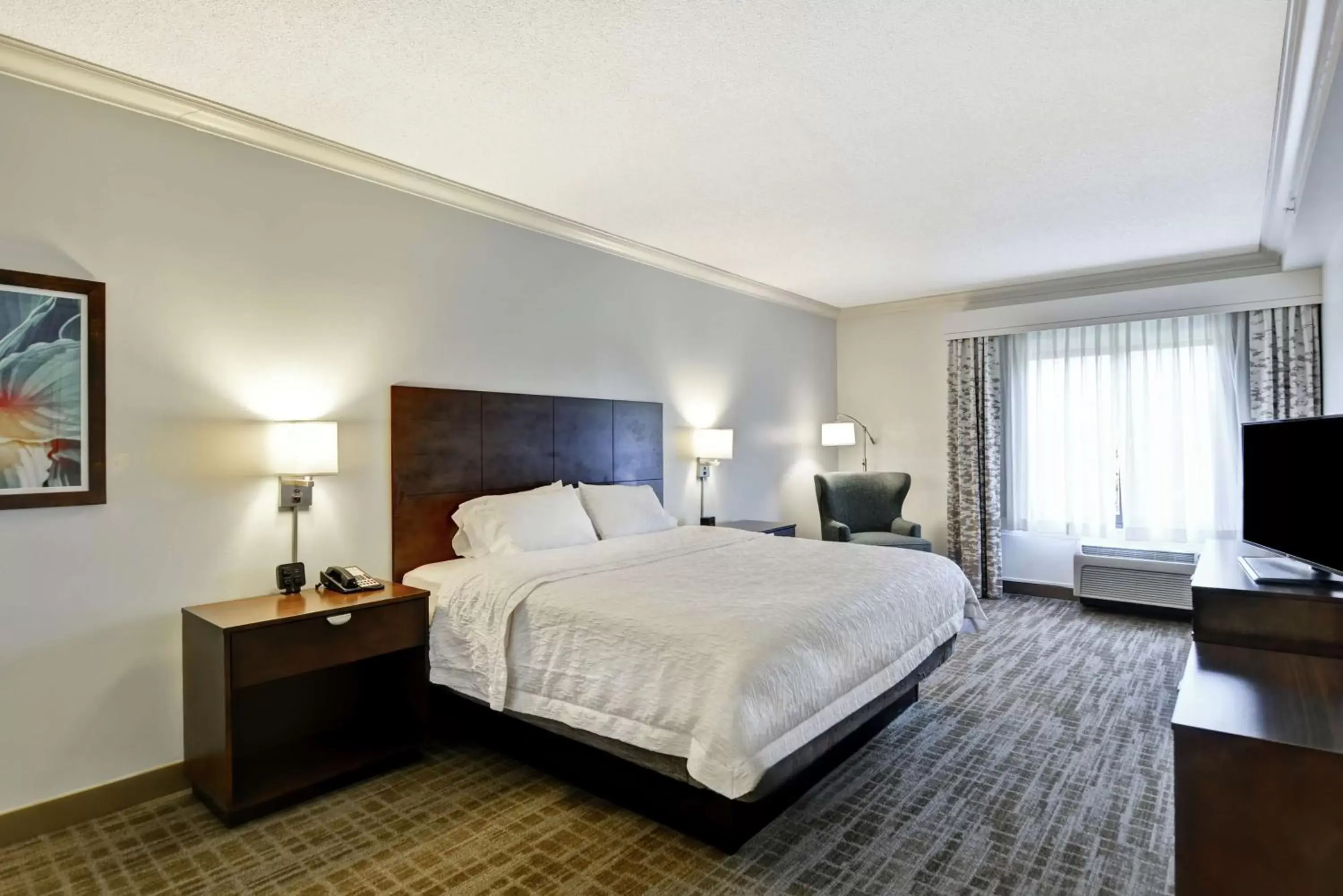 Bed in Hampton Inn & Suites Boynton Beach