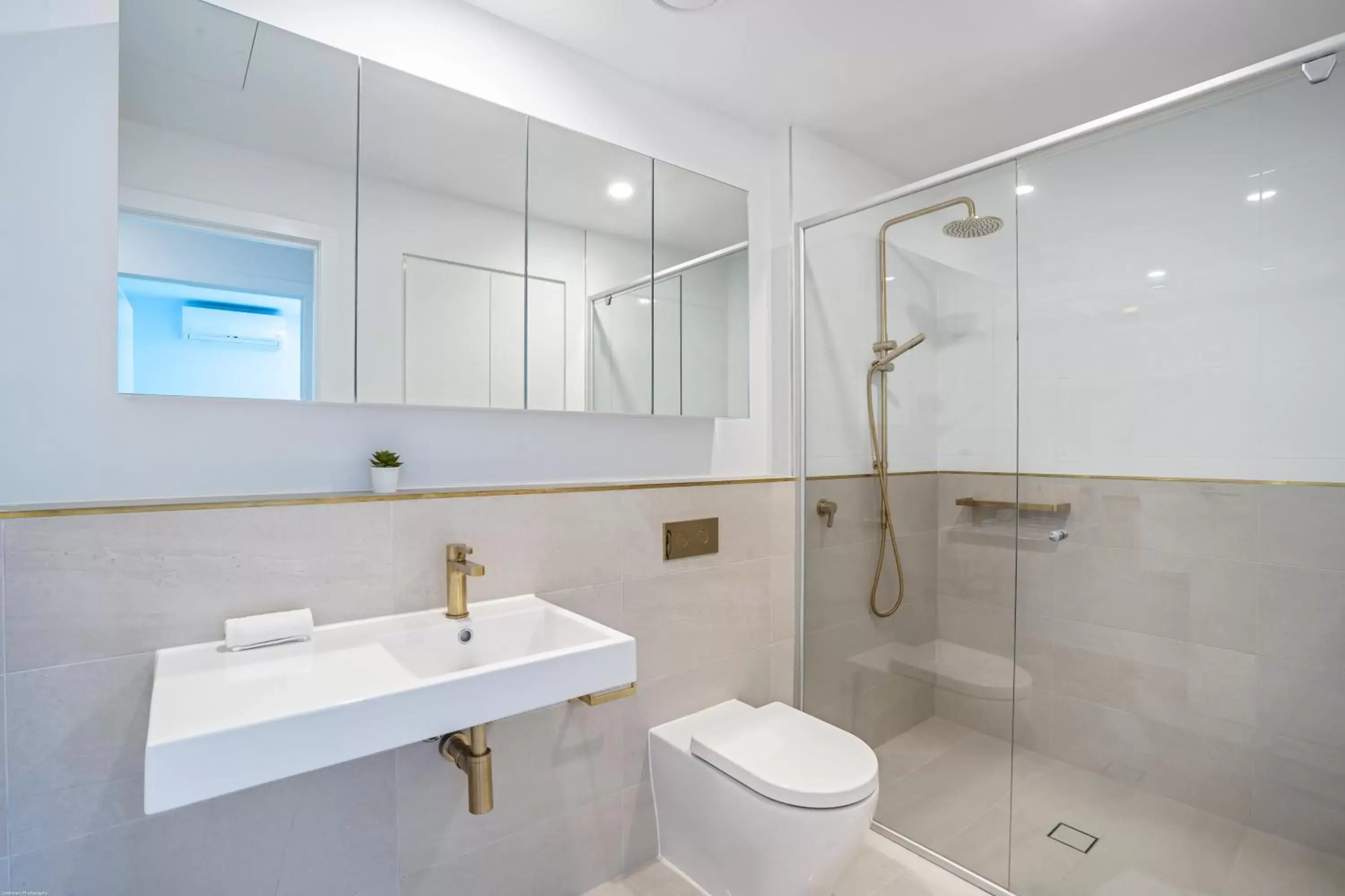 Shower, Bathroom in Peninsular Gold Coast