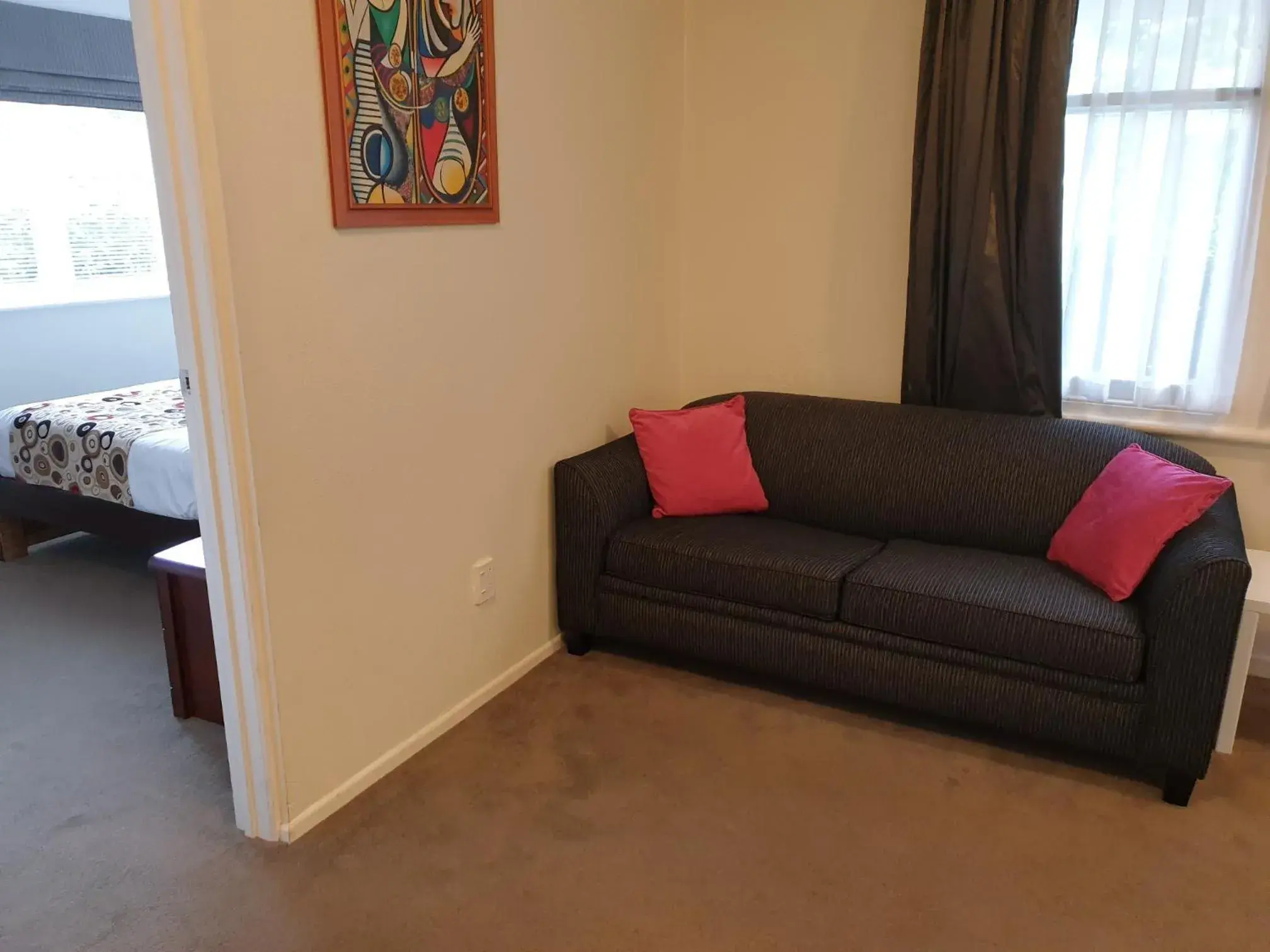 Seating Area in At Eden Park Motel