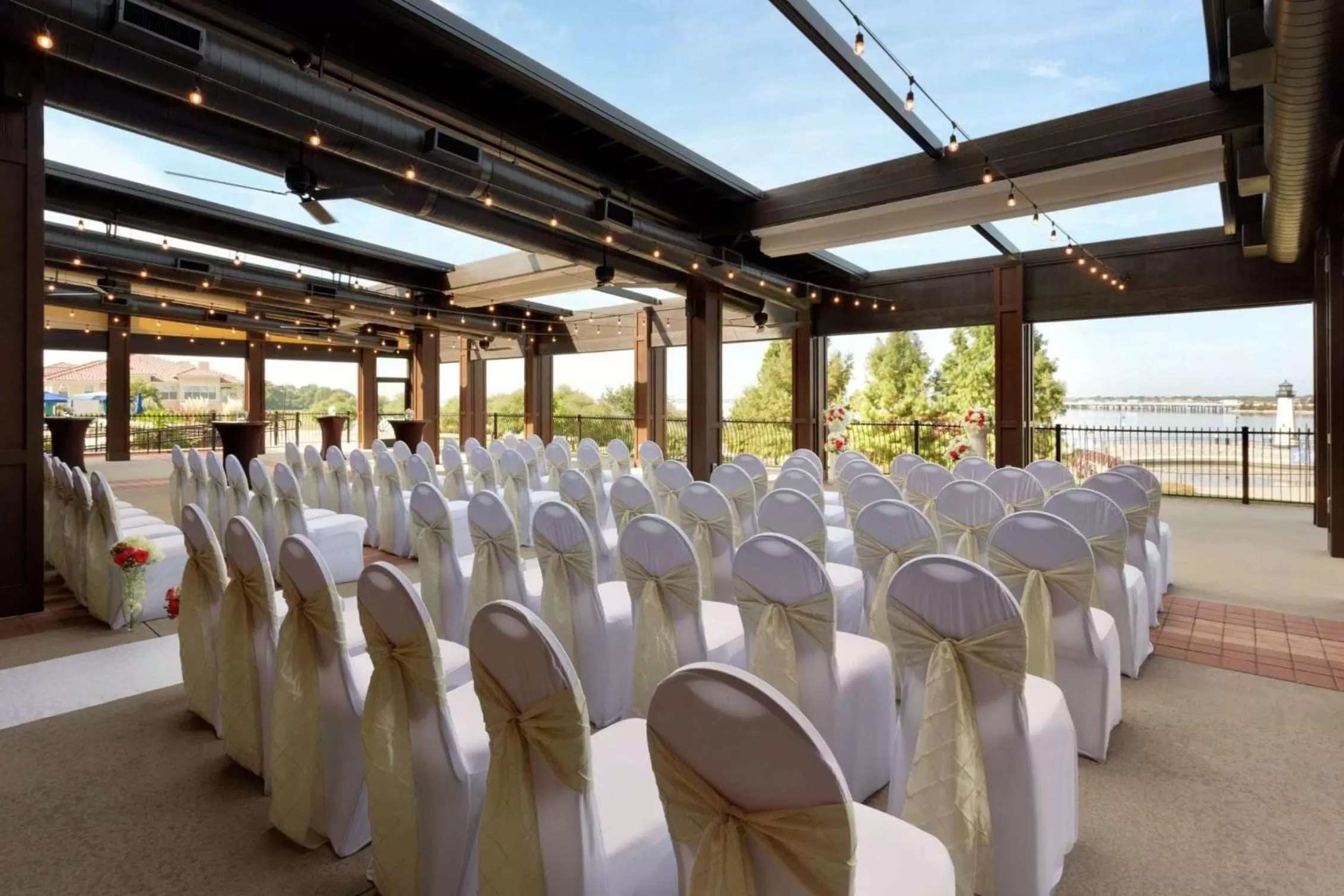 Property building in Hilton Dallas/Rockwall Lakefront Hotel