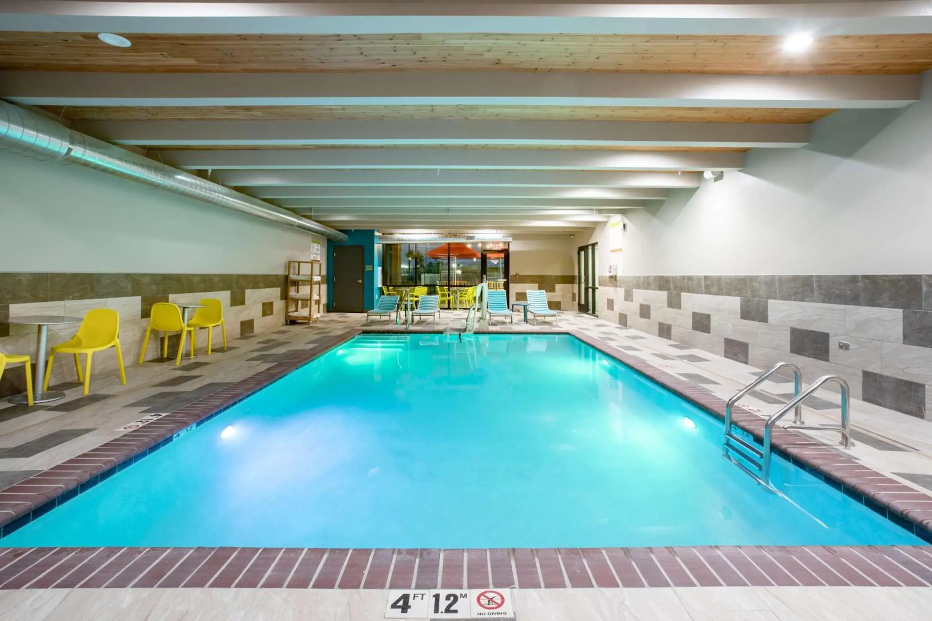 Pool view, Swimming Pool in Home2 Suites by Hilton Roswell, NM