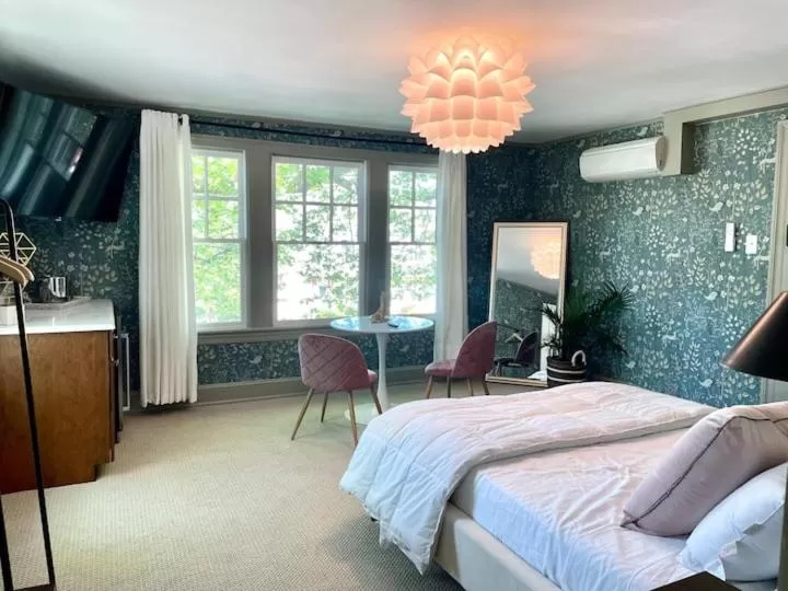 Bed in Buttonwood Boutique Hotel