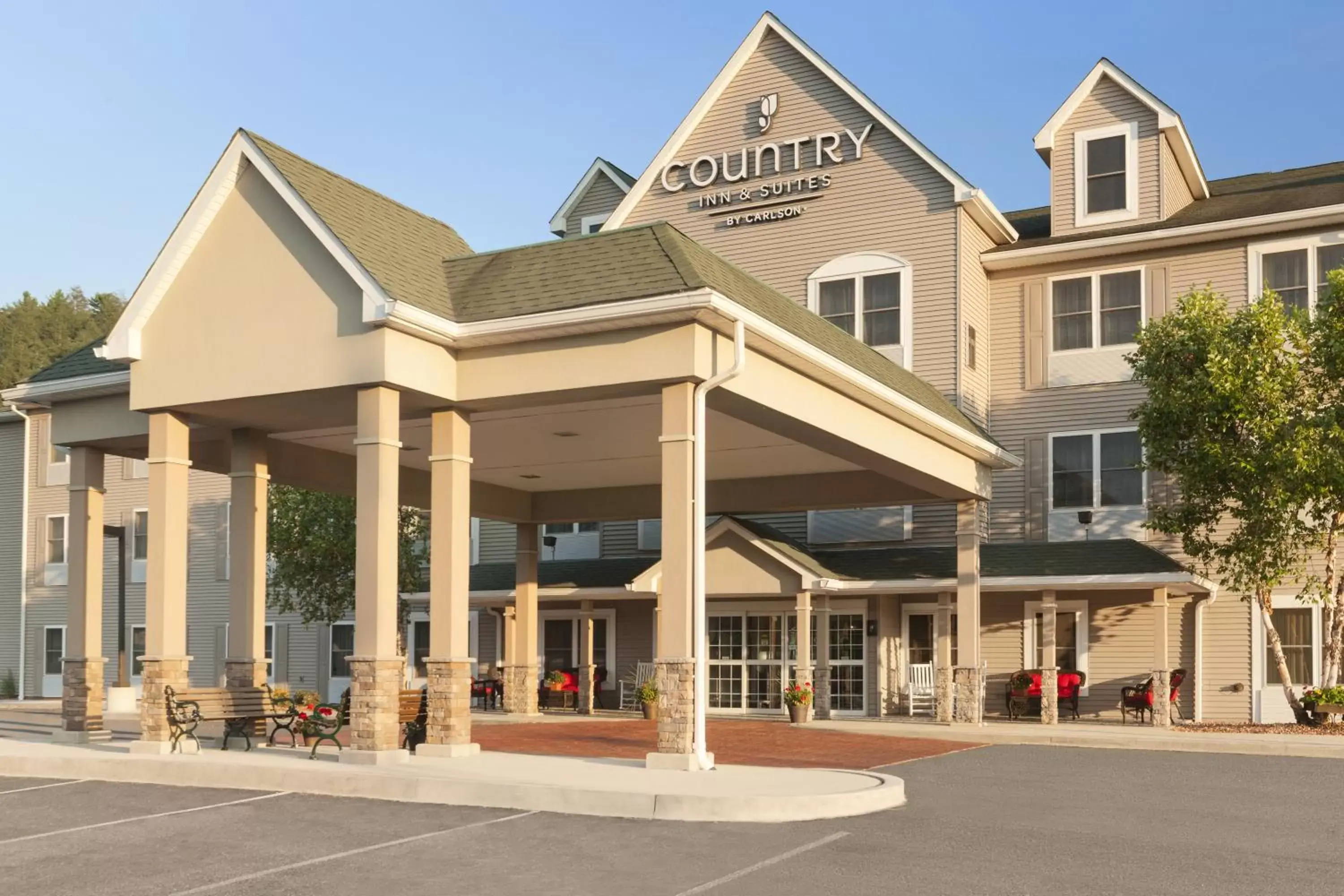 Facade/entrance, Property Building in Country Inn & Suites by Radisson, Lehighton (Jim Thorpe), PA