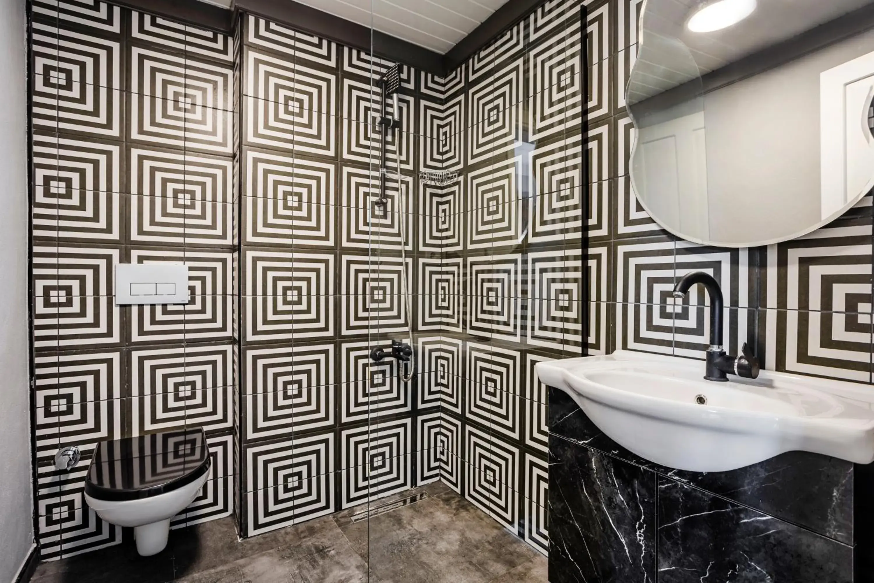 Shower, Bathroom in Palmenhaus Antalya