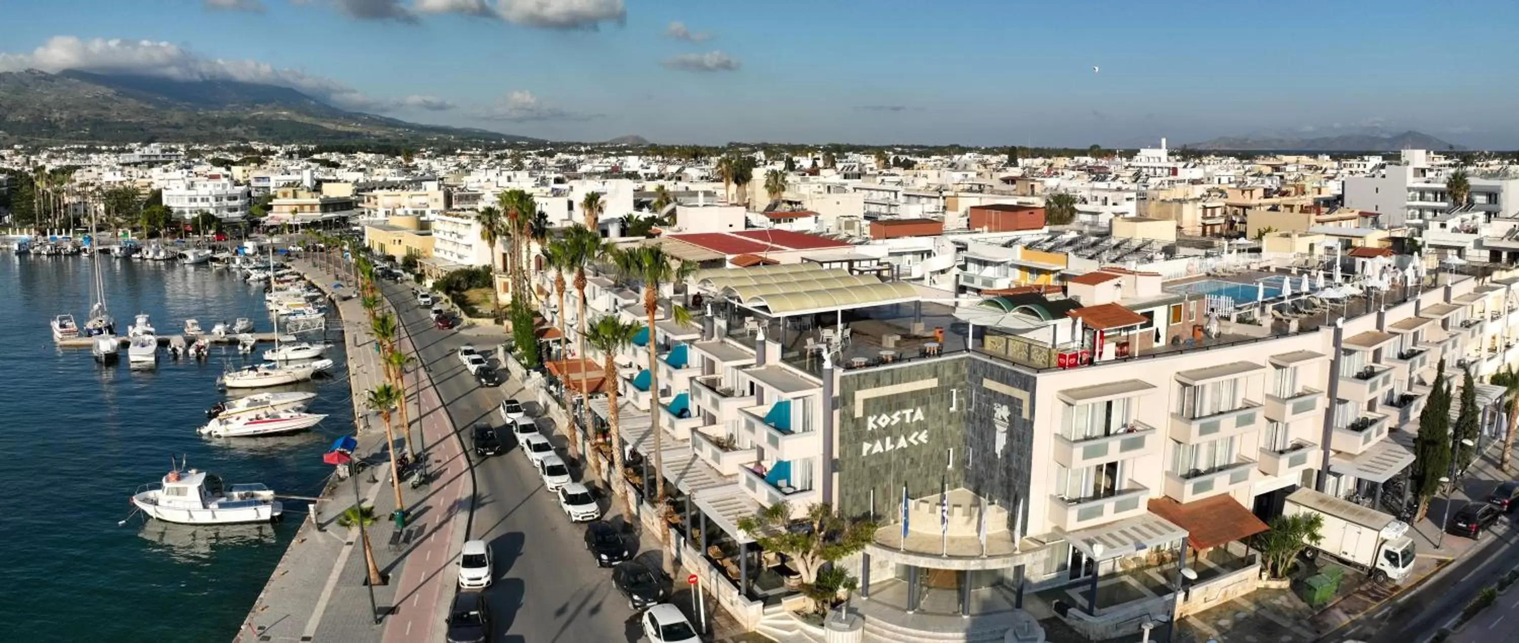 Property building in Kosta Palace Property building in Kosta Palace