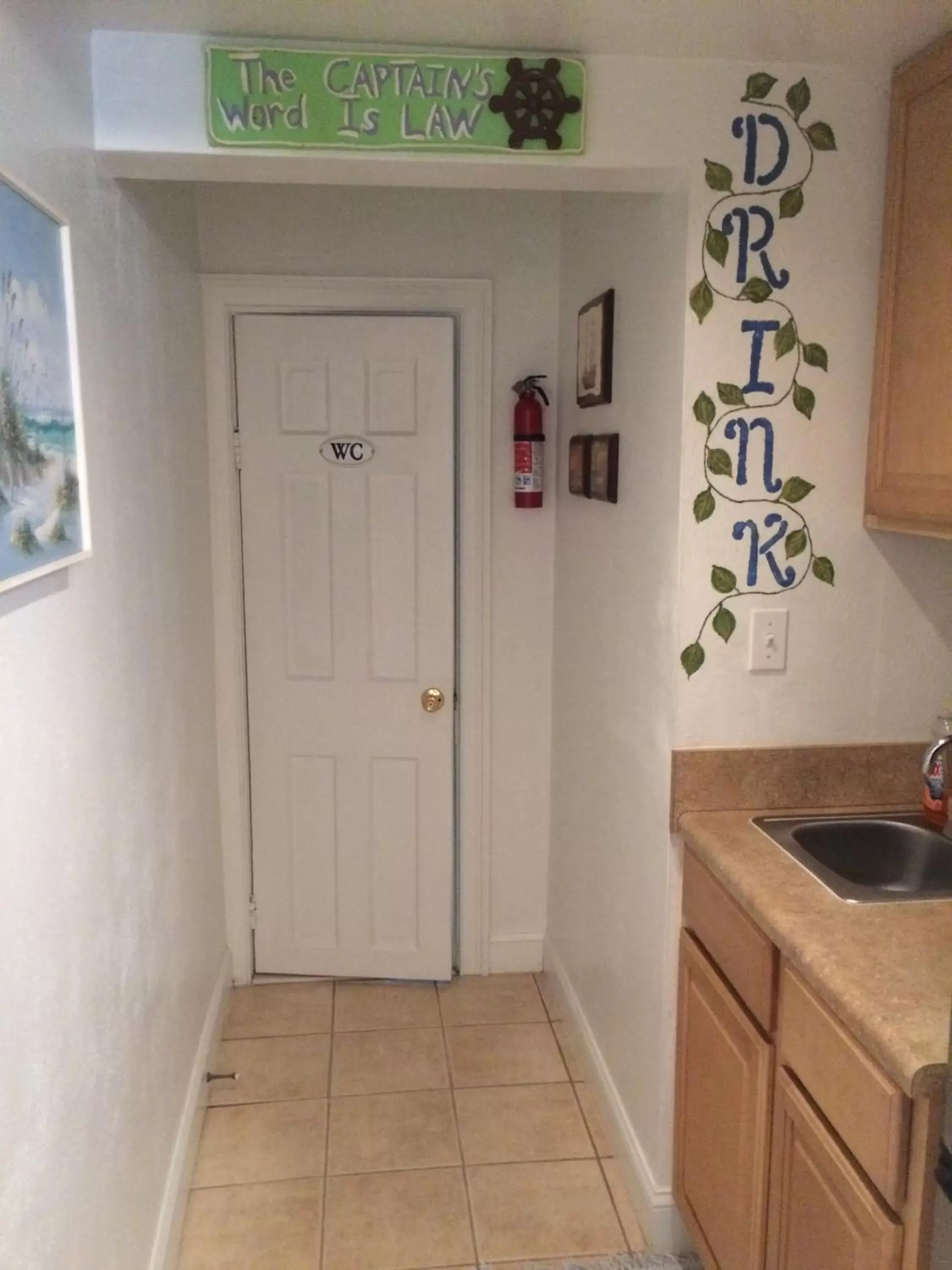 Kitchen or kitchenette, Kitchen/Kitchenette in Angie's Guest Cottage