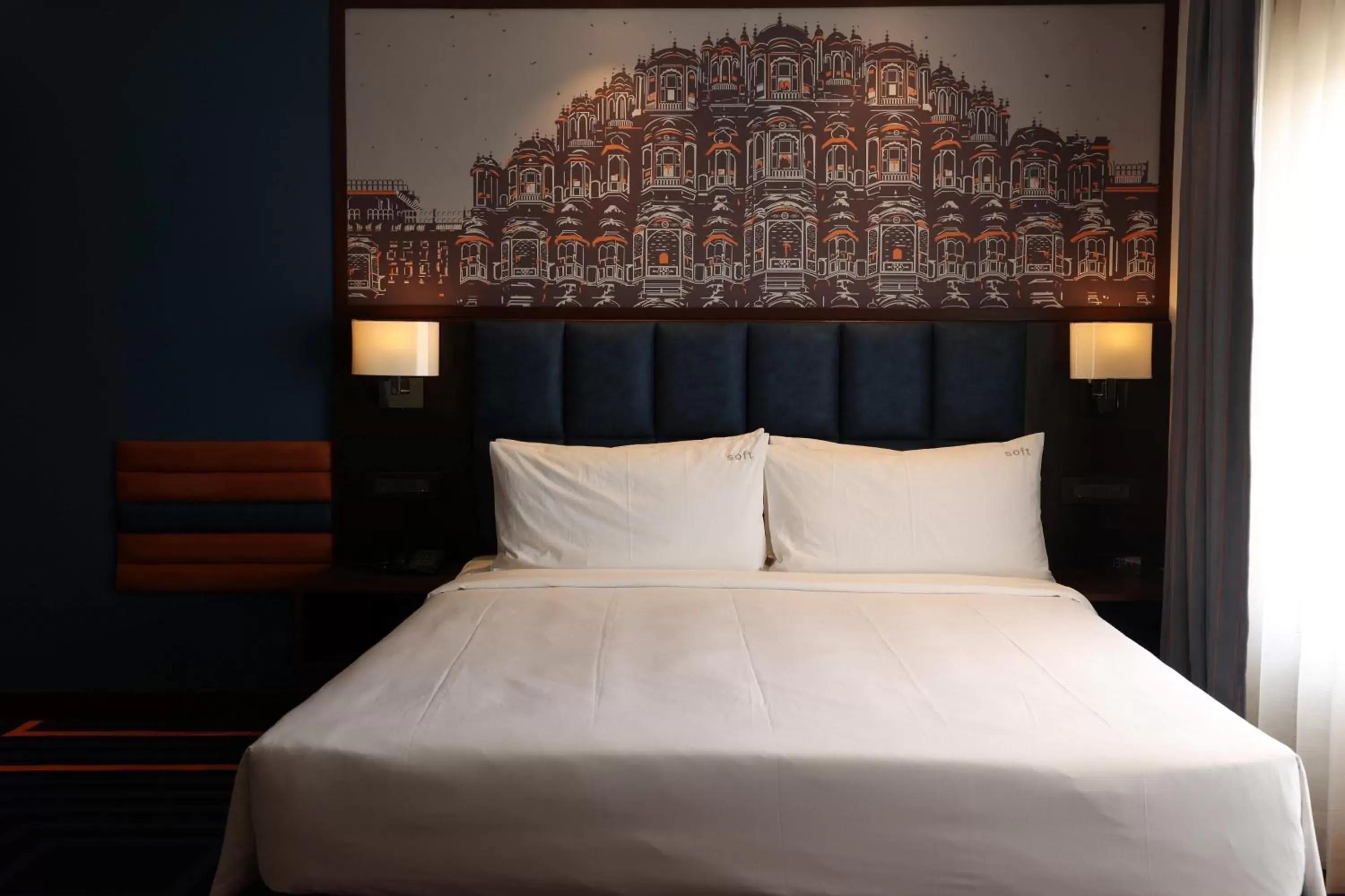 Photo of the whole room, Bed in Holiday Inn Express & Suites Jaipur Gopalpura