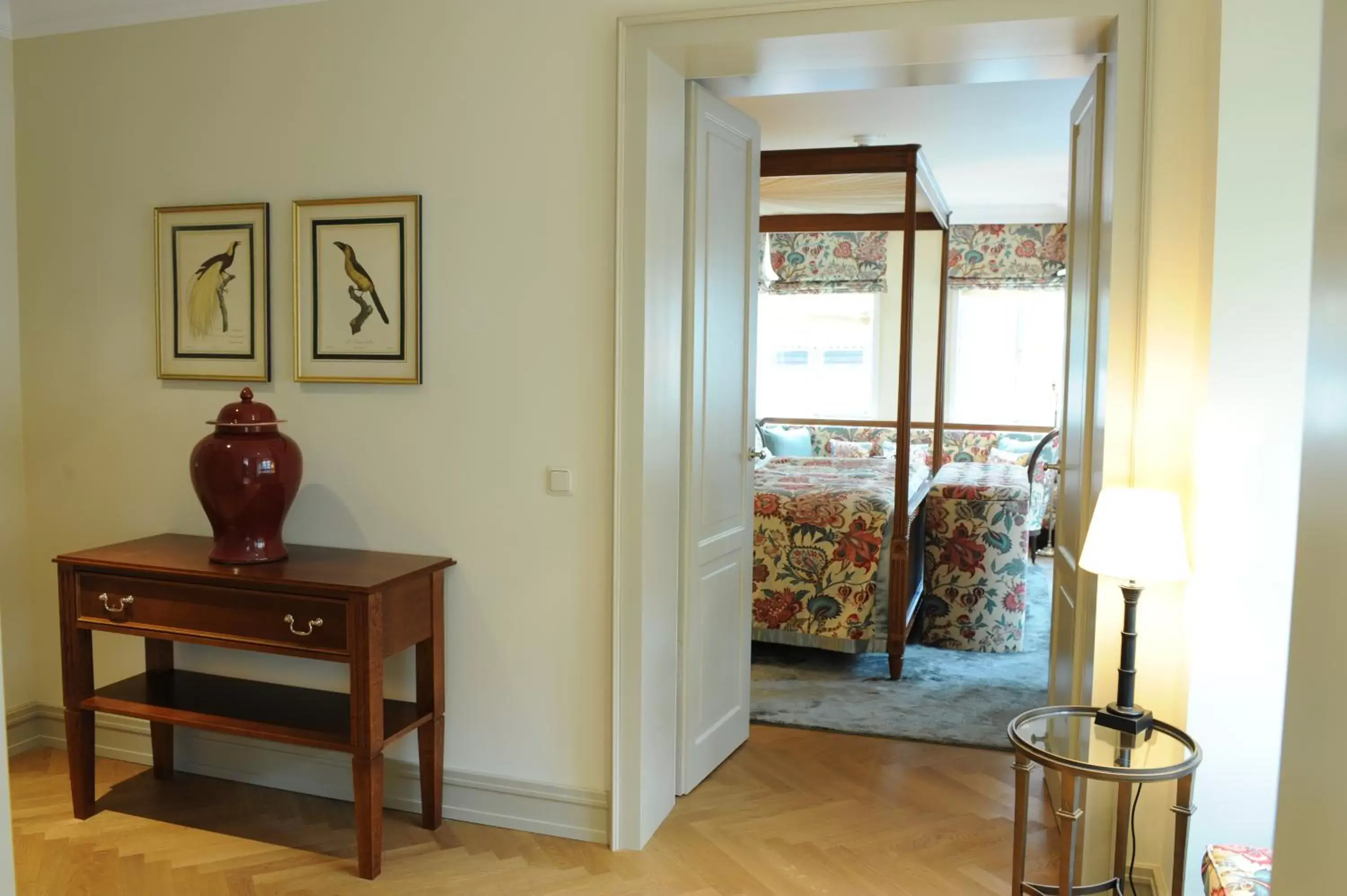 Photo of the whole room, Seating Area in Hotel Detmolder Hof