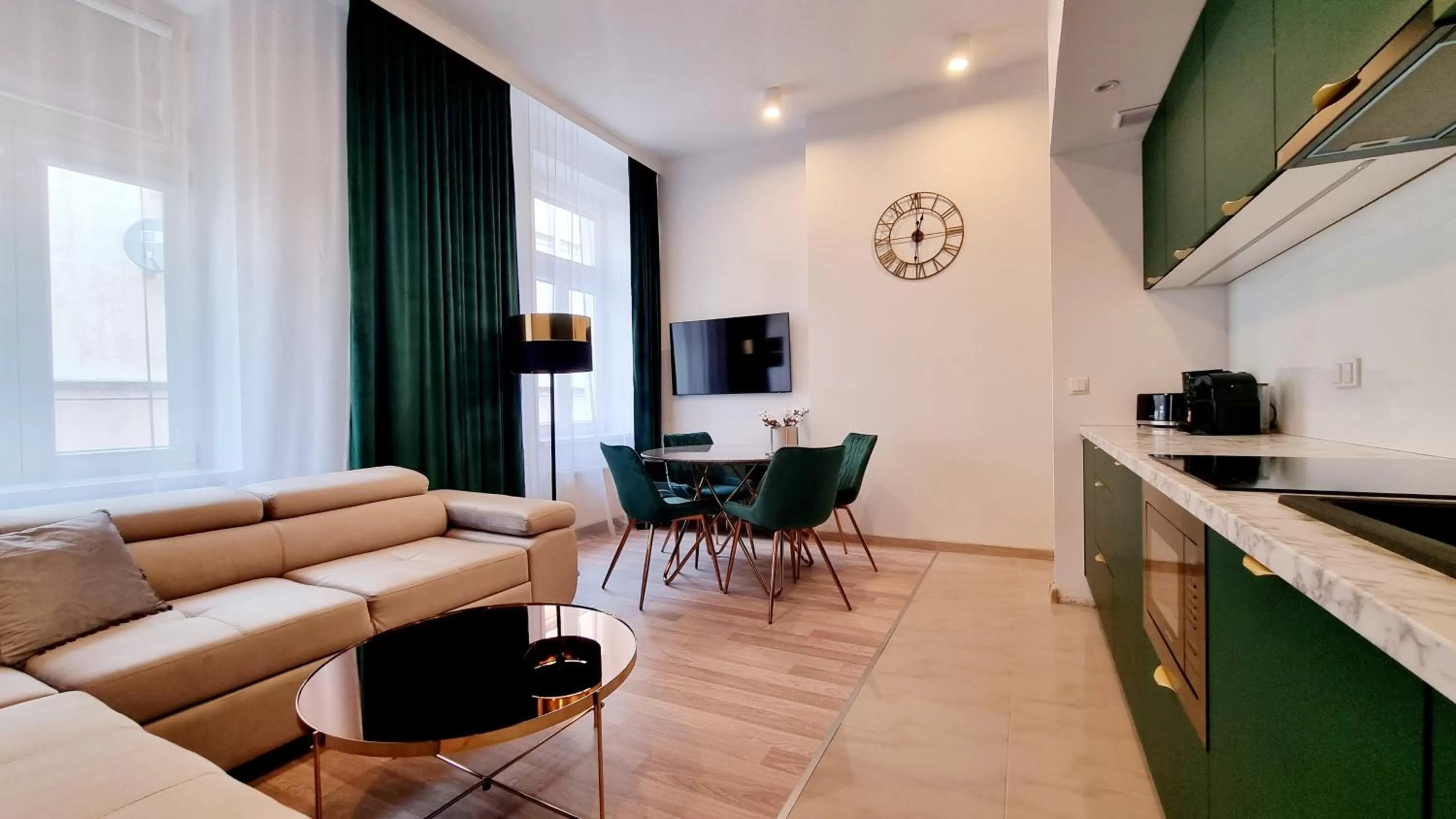 TV and multimedia, Dining Area in NOOK NOOK Apartments Katarzyny 2